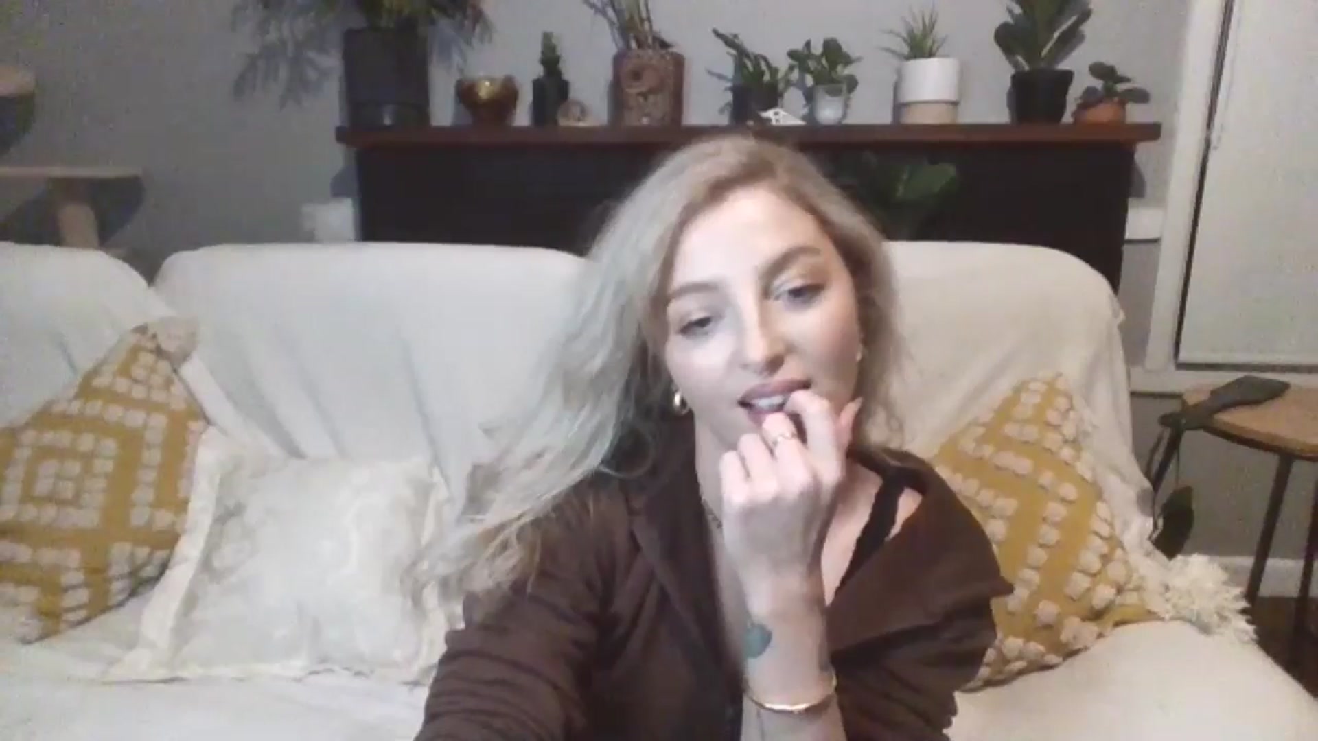 Gallery image thumbnail from GoddessAbbyJo's myfreecams stream on, 05/17/2024, 13:26 image 10 of 20