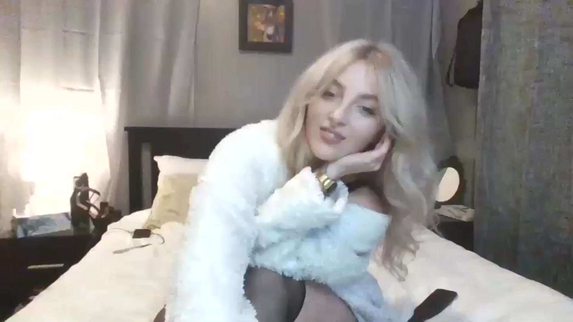 Gallery image thumbnail from GoddessAbbyJo's myfreecams stream on, 05/22/2024, 08:33 image 8 of 20