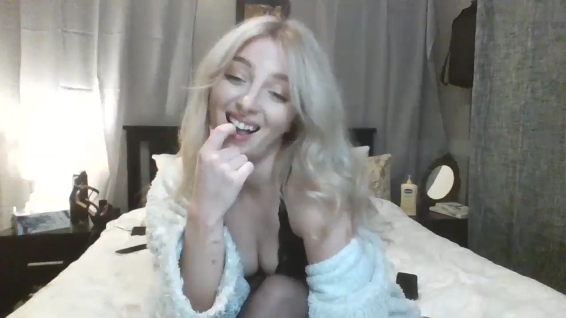 Gallery image thumbnail from GoddessAbbyJo's myfreecams stream on, 05/22/2024, 09:12 image 7 of 20