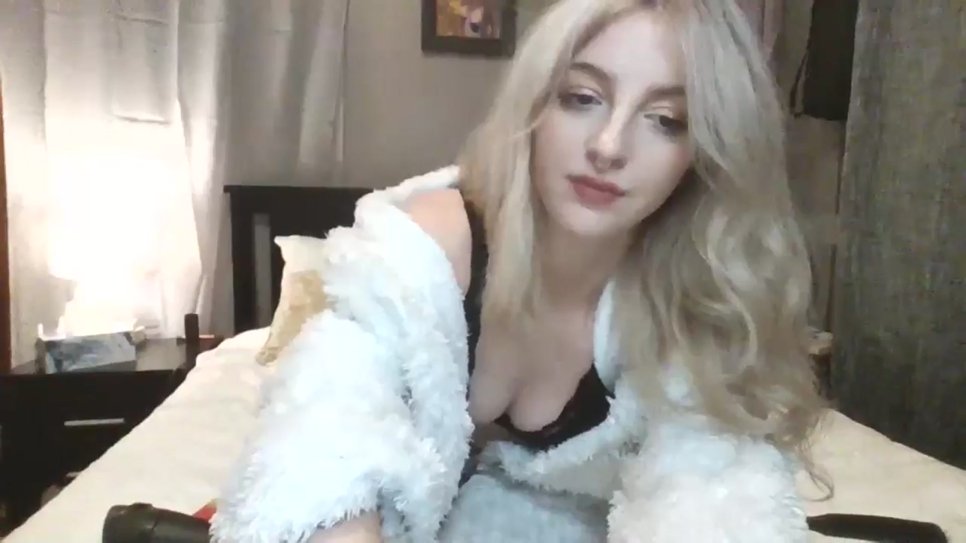 Gallery image thumbnail from GoddessAbbyJo's myfreecams stream on, 05/22/2024, 12:44 image 13 of 20