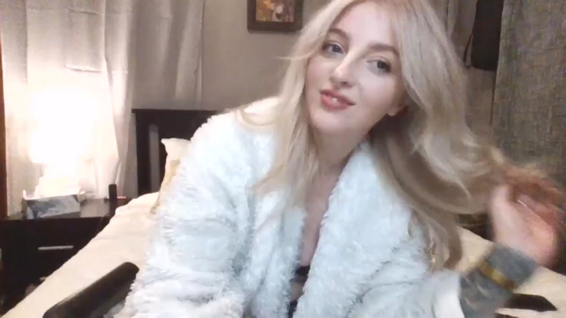 Gallery image thumbnail from GoddessAbbyJo's myfreecams stream on, 05/22/2024, 13:12 image 13 of 20