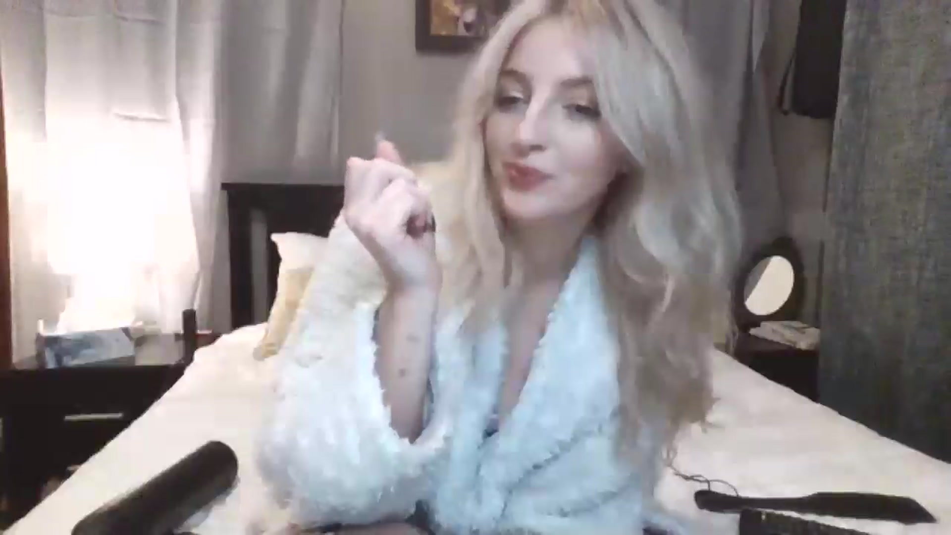 Gallery image thumbnail from GoddessAbbyJo's myfreecams stream on, 05/22/2024, 13:12 image 10 of 20