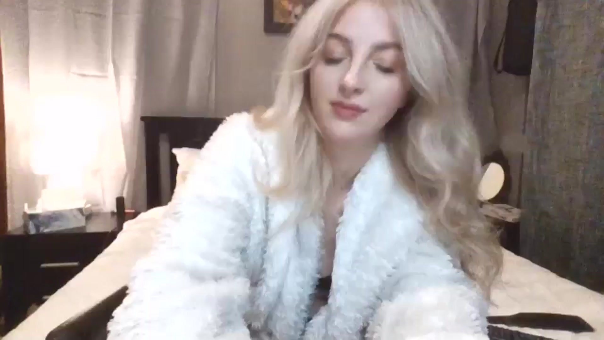 Gallery image thumbnail from GoddessAbbyJo's myfreecams stream on, 05/22/2024, 13:12 image 12 of 20