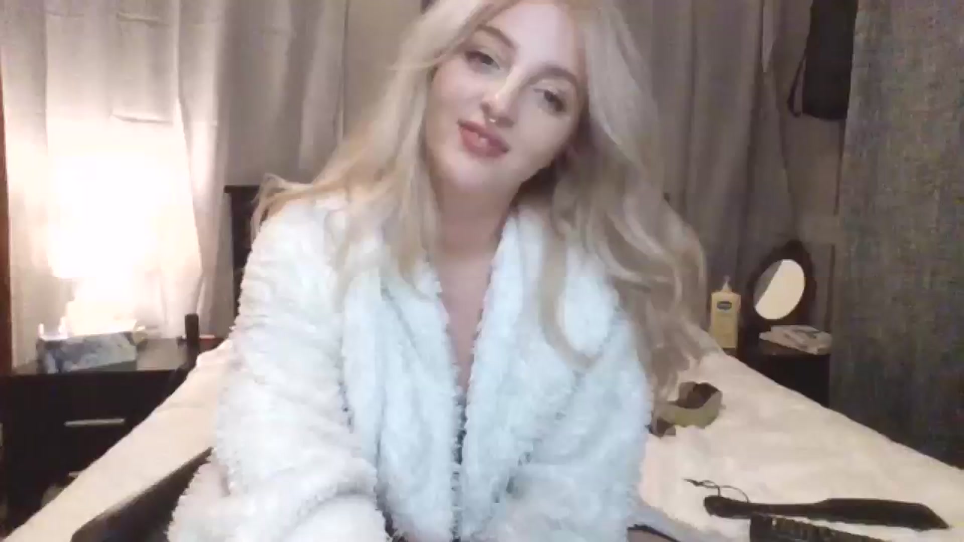 Gallery image thumbnail from GoddessAbbyJo's myfreecams stream on, 05/22/2024, 13:12 image 4 of 20