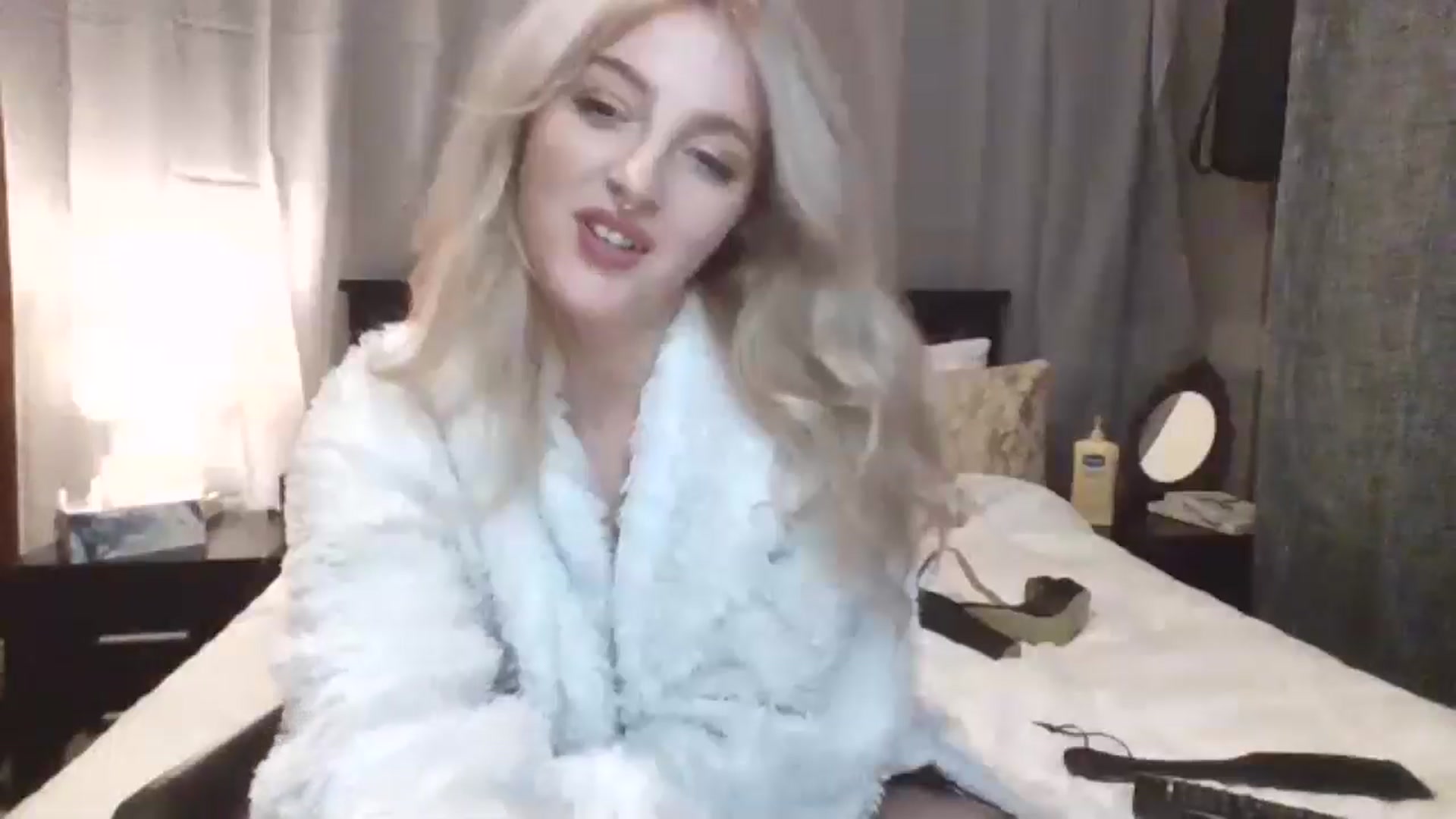 Gallery image thumbnail from GoddessAbbyJo's myfreecams stream on, 05/22/2024, 13:12 image 11 of 20