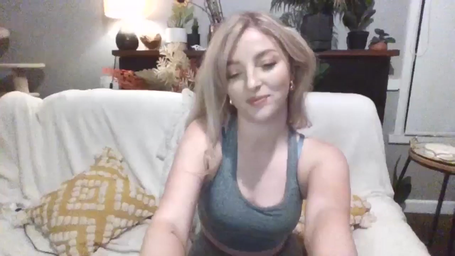 Gallery image thumbnail from GoddessAbbyJo's myfreecams stream on, 05/23/2024, 10:02 image 3 of 20