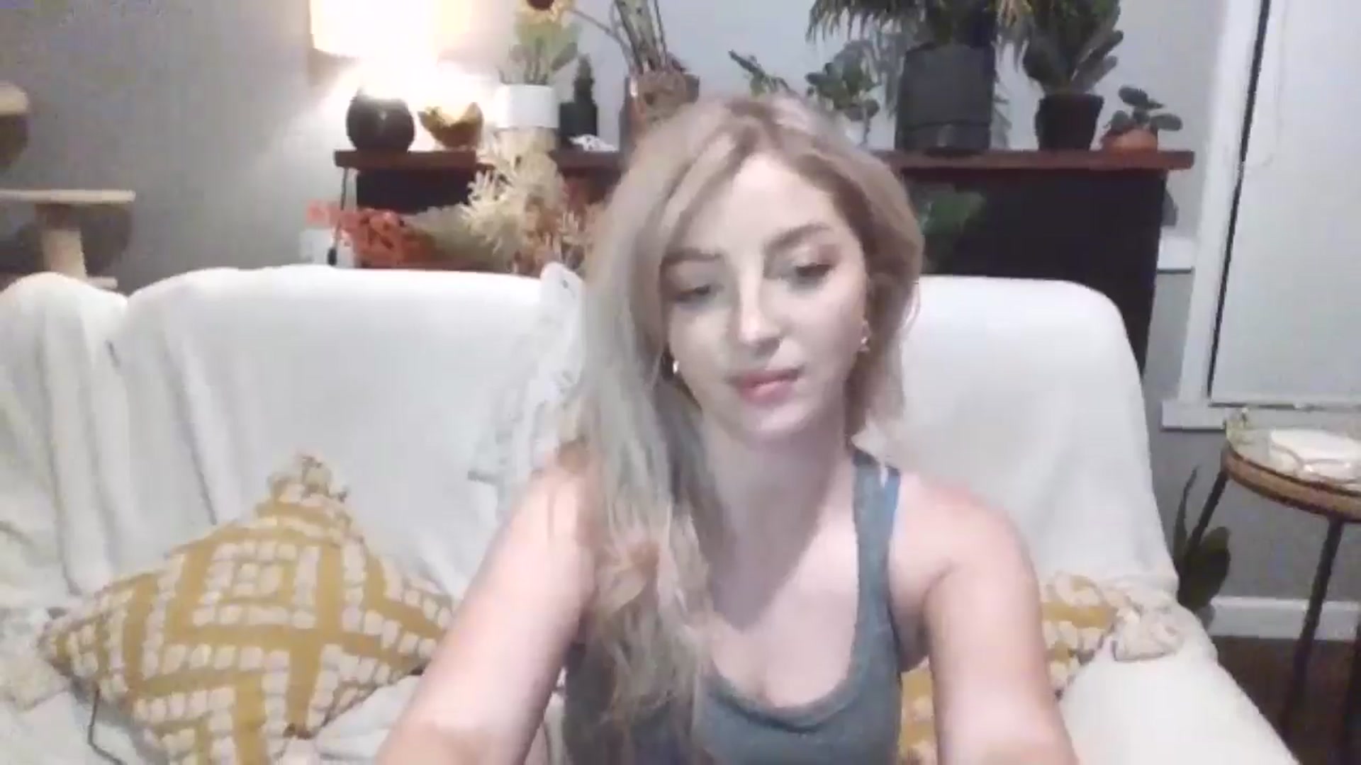 Gallery image thumbnail from GoddessAbbyJo's myfreecams stream on, 05/23/2024, 10:02 image 17 of 20