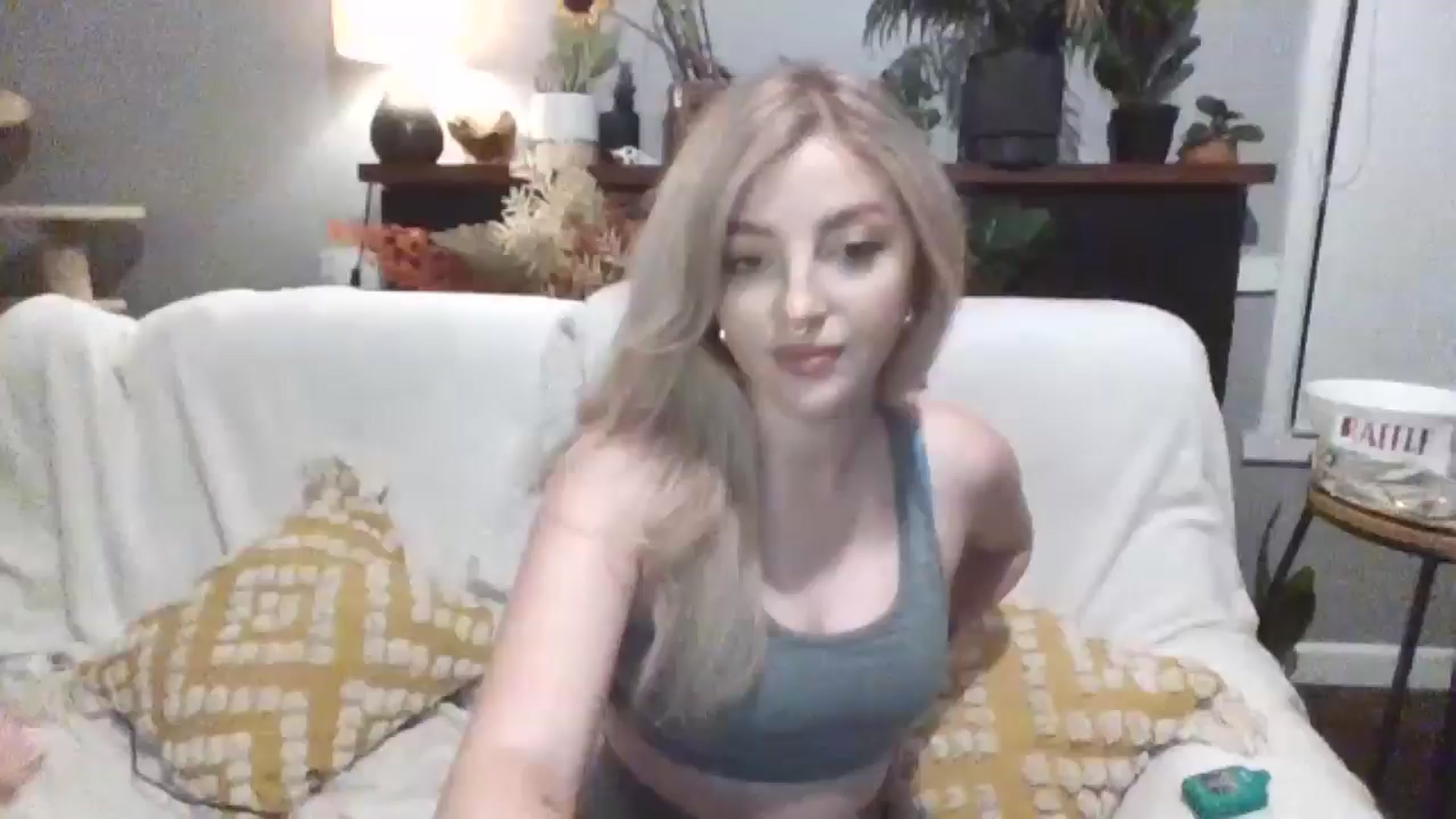 Gallery image thumbnail from GoddessAbbyJo's myfreecams stream on, 05/23/2024, 11:31 image 11 of 20