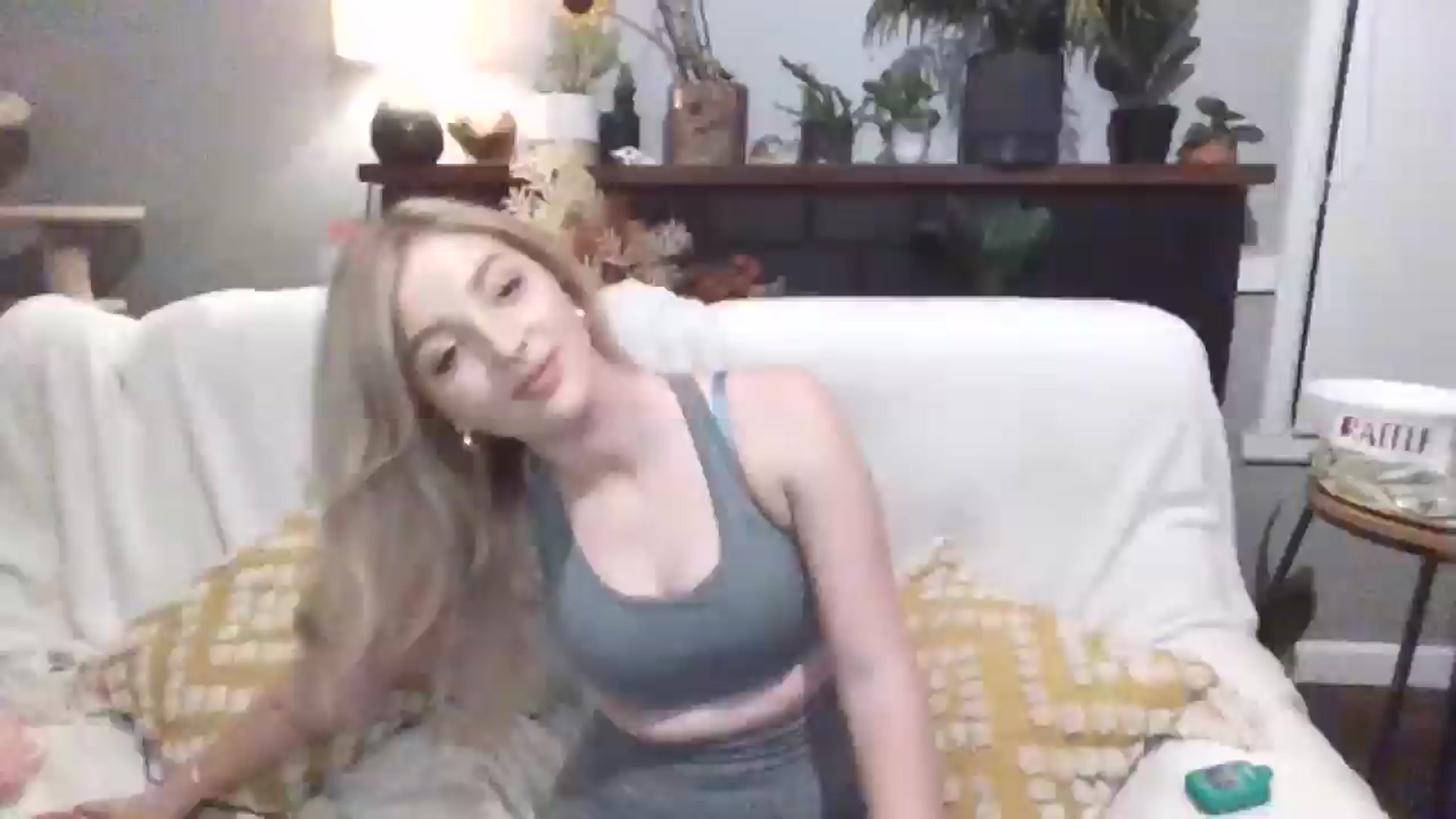 Gallery image thumbnail from GoddessAbbyJo's myfreecams stream on, 05/23/2024, 11:31 image 4 of 20