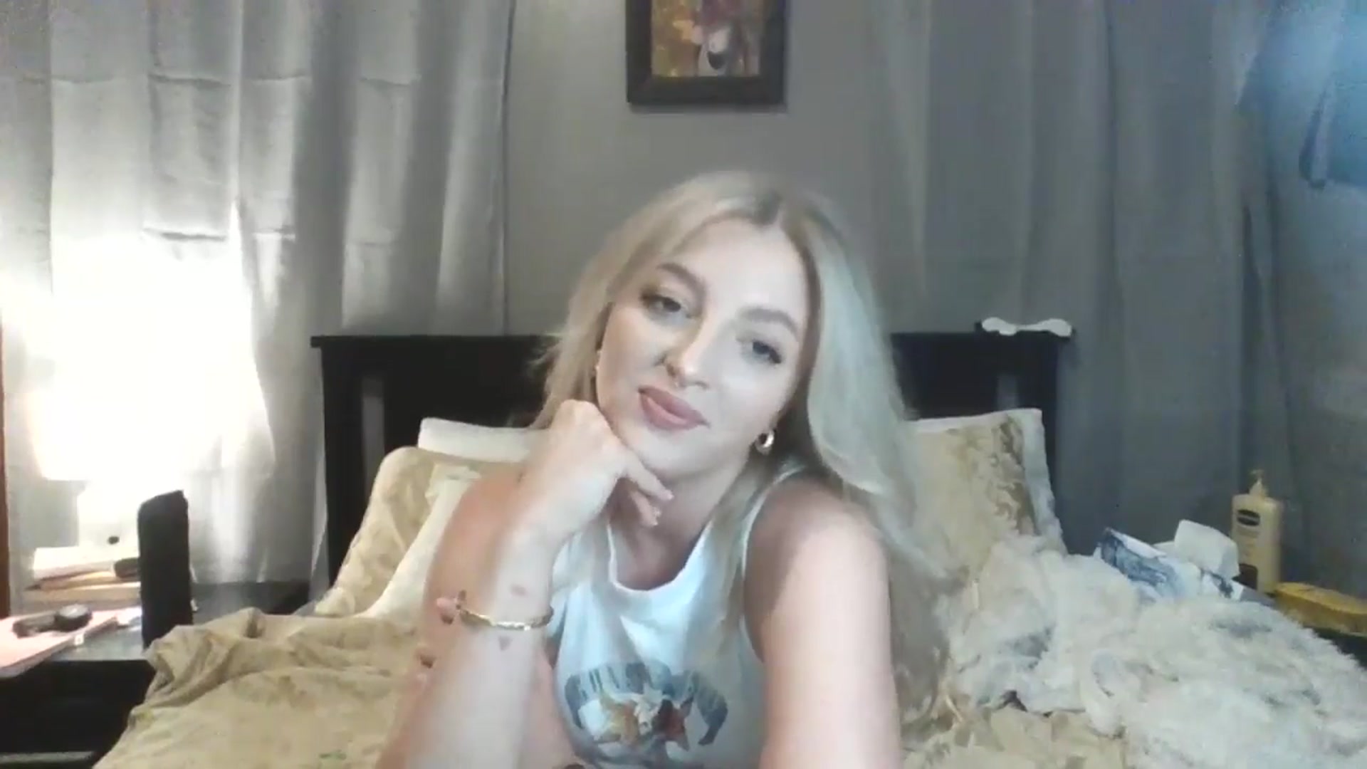 Gallery image thumbnail from GoddessAbbyJo's myfreecams stream on, 05/31/2024, 12:59 image 16 of 20