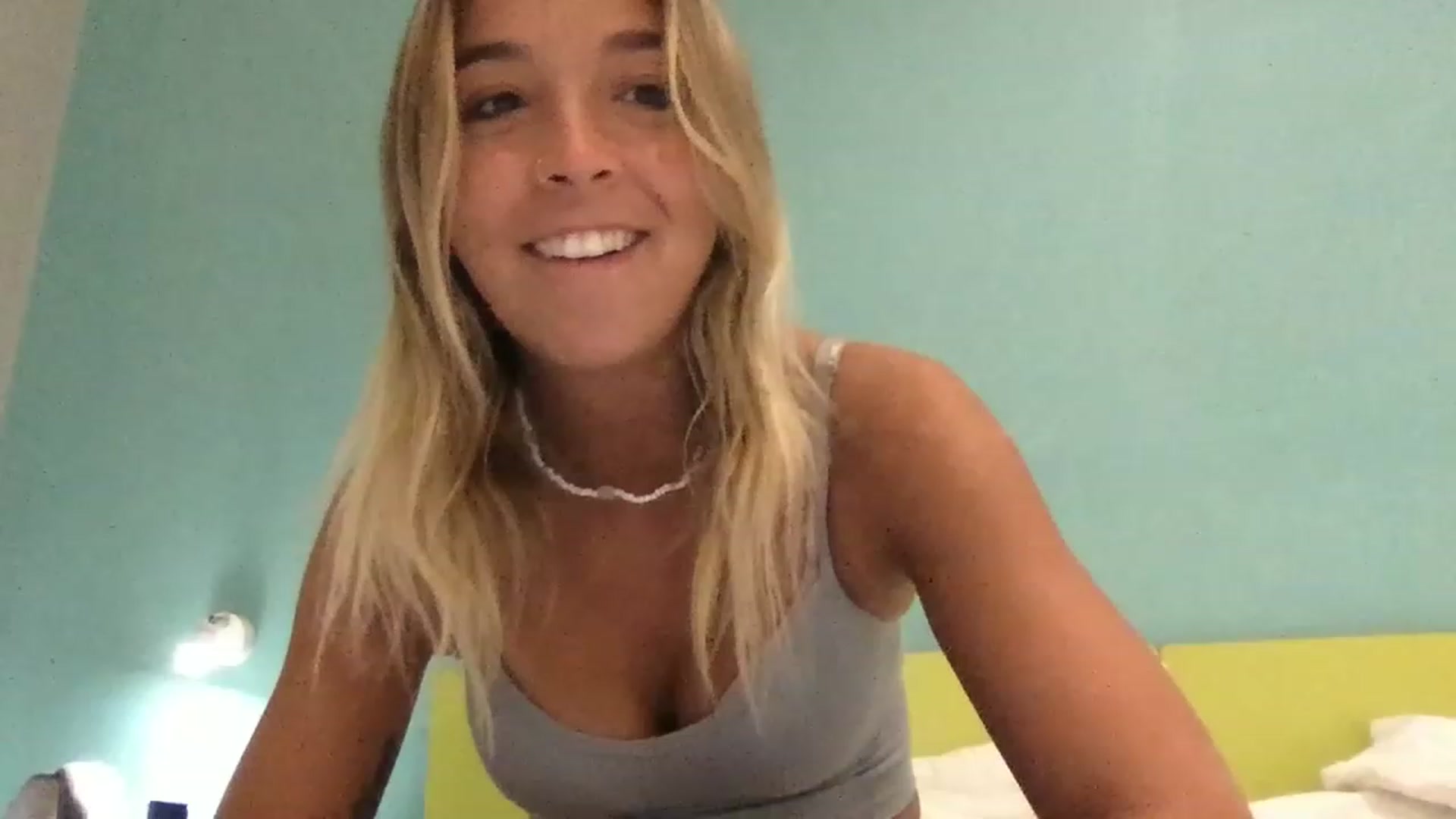 Gallery image thumbnail from GoddessAzara's myfreecams stream on, 11/27/2022, 14:06 image 9 of 20