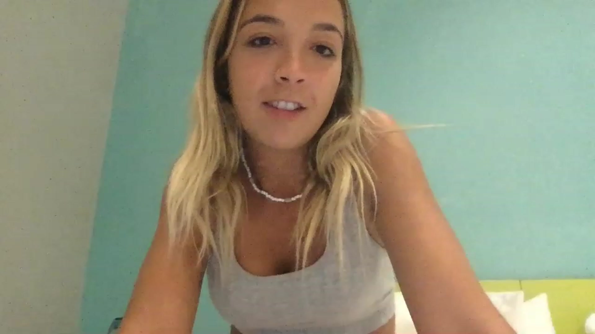 Gallery image thumbnail from GoddessAzara's myfreecams stream on, 11/27/2022, 19:15 image 9 of 20