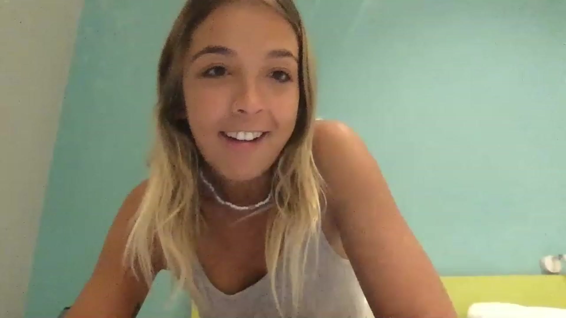 Gallery image thumbnail from GoddessAzara's myfreecams stream on, 11/27/2022, 19:38 image 4 of 20
