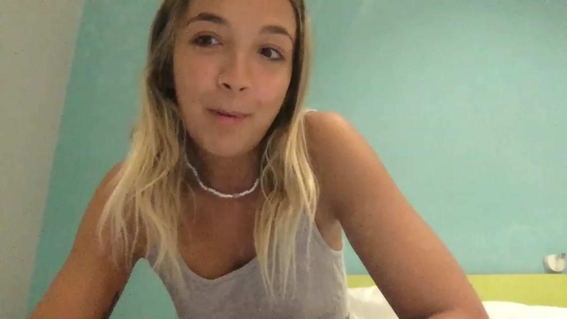 Gallery image thumbnail from GoddessAzara's myfreecams stream on, 11/27/2022, 19:38 image 14 of 20