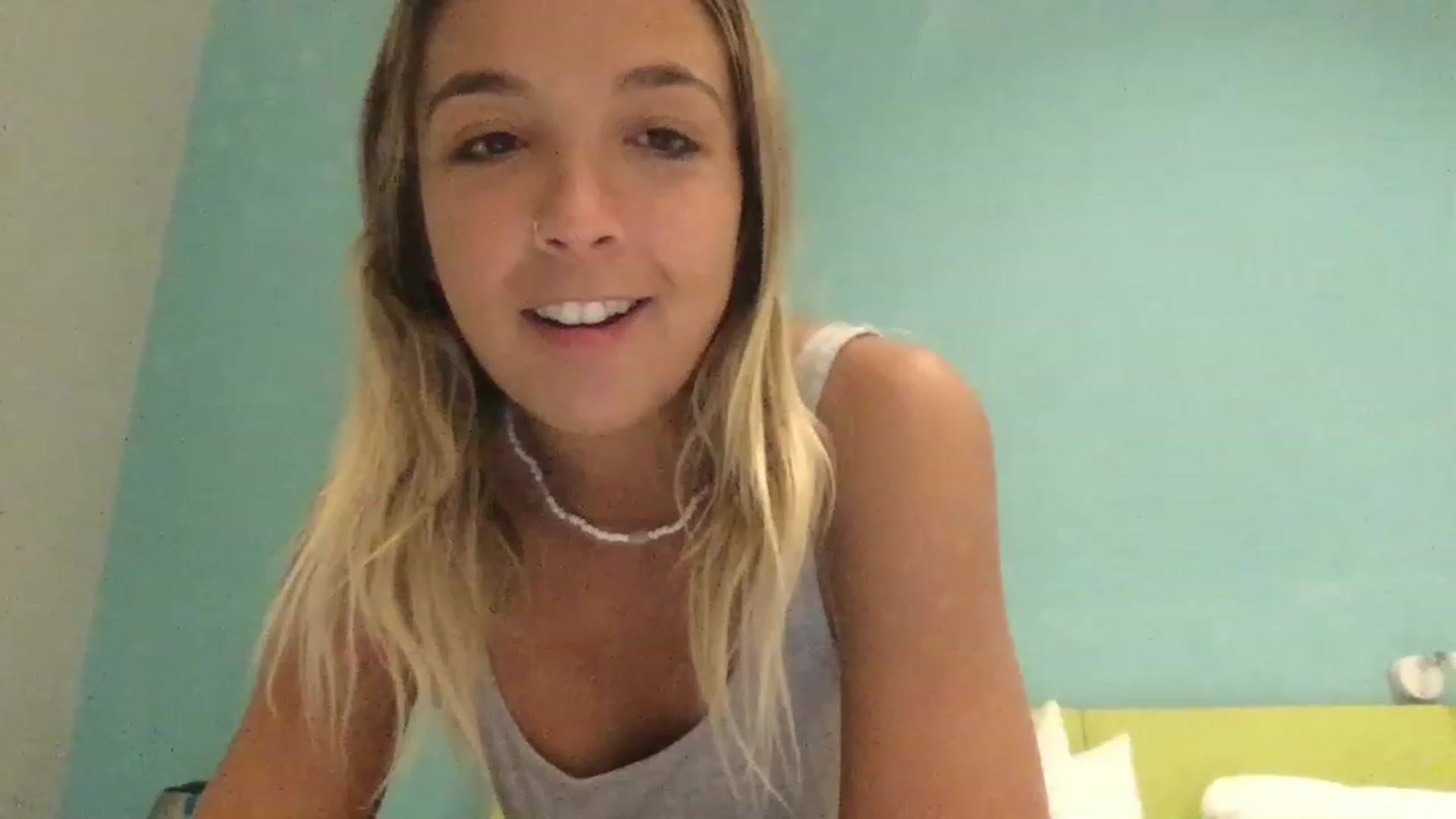 Gallery image thumbnail from GoddessAzara's myfreecams stream on, 11/27/2022, 19:38 image 10 of 20