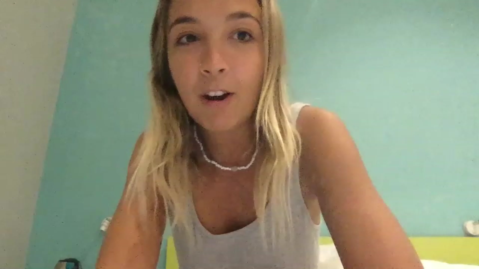 Gallery image thumbnail from GoddessAzara's myfreecams stream on, 11/27/2022, 19:38 image 18 of 20