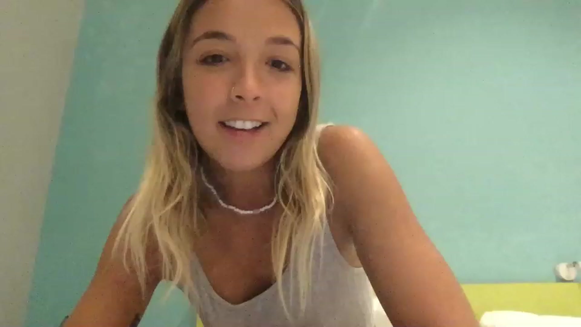 Gallery image thumbnail from GoddessAzara's myfreecams stream on, 11/27/2022, 19:38 image 5 of 20