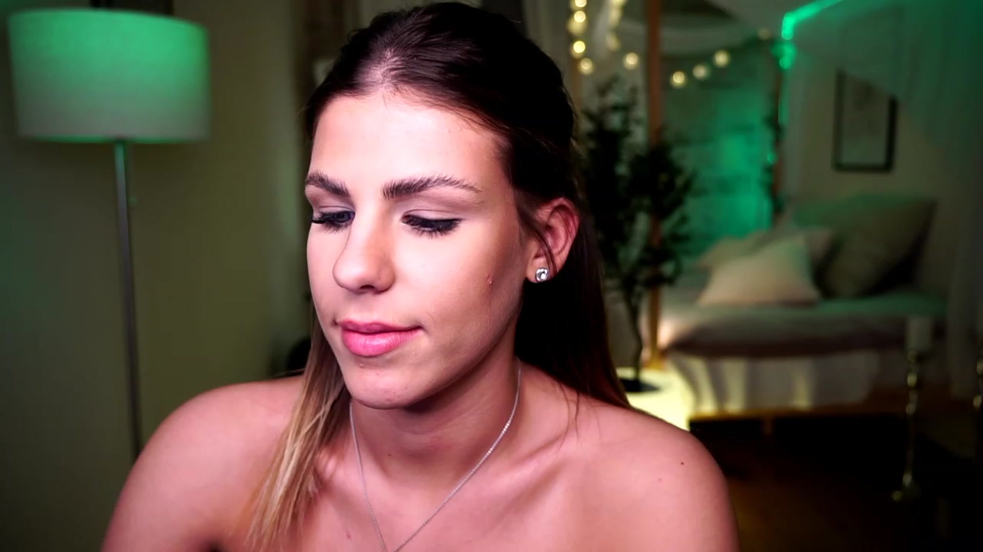 Gallery image thumbnail from GoddessBbby's myfreecams stream on, 12/05/2022, 21:46 image 10 of 20