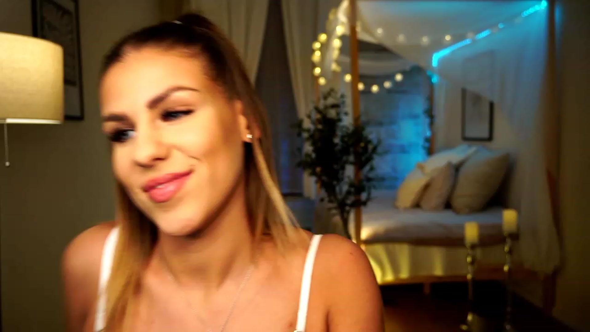 Gallery image thumbnail from GoddessBbby's myfreecams stream on, 12/07/2022, 17:44 image 8 of 20