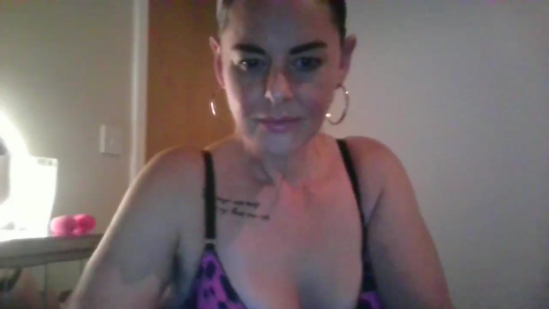 Gallery image thumbnail from GoddessBleu's myfreecams stream on, 11/22/2024, 11:39 image 8 of 20