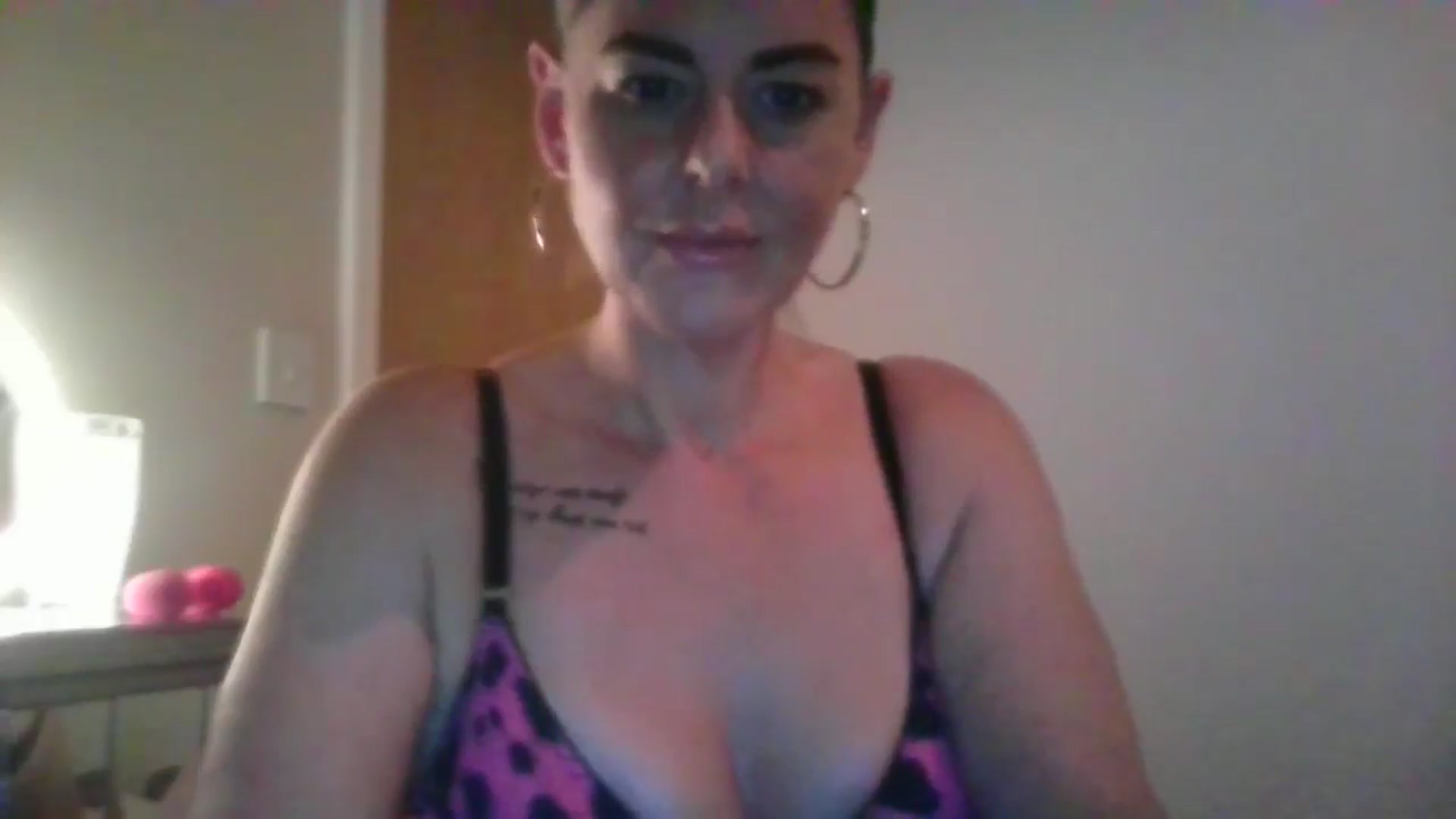 Gallery image thumbnail from GoddessBleu's myfreecams stream on, 11/22/2024, 11:39 image 4 of 20
