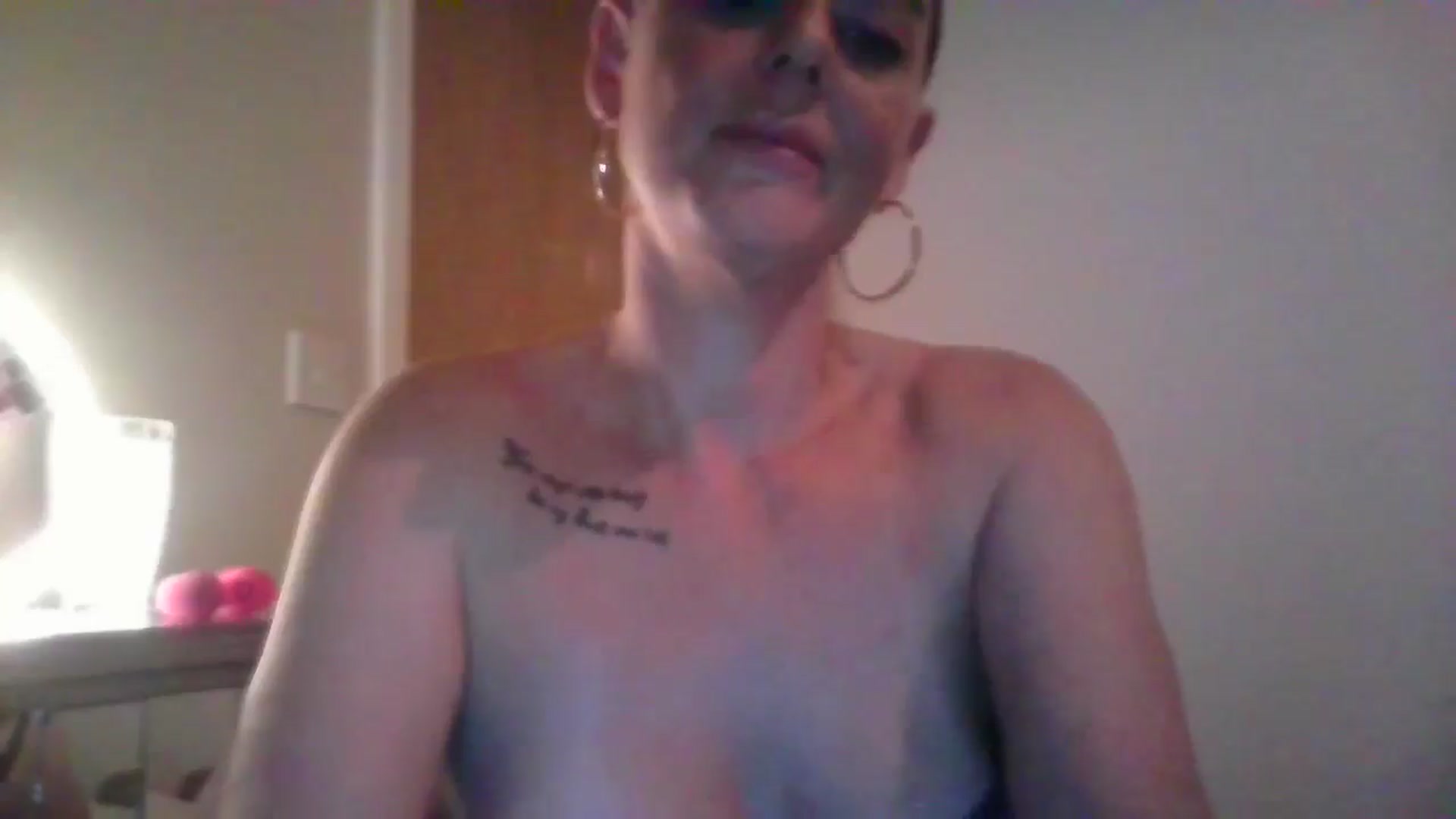 Gallery image thumbnail from GoddessBleu's myfreecams stream on, 11/22/2024, 11:39 image 14 of 20