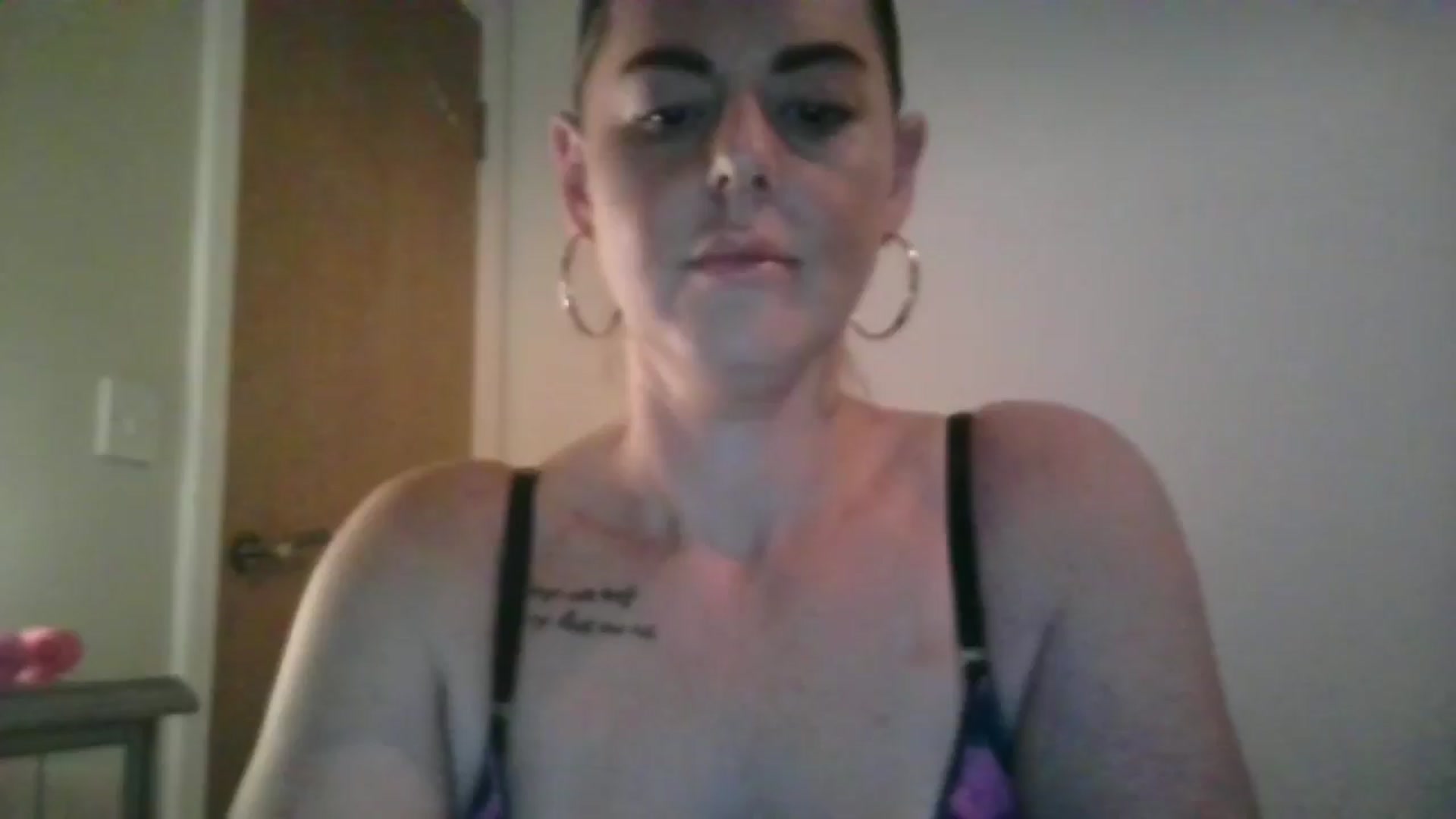 Gallery image thumbnail from GoddessBleu's myfreecams stream on, 11/22/2024, 11:39 image 1 of 20