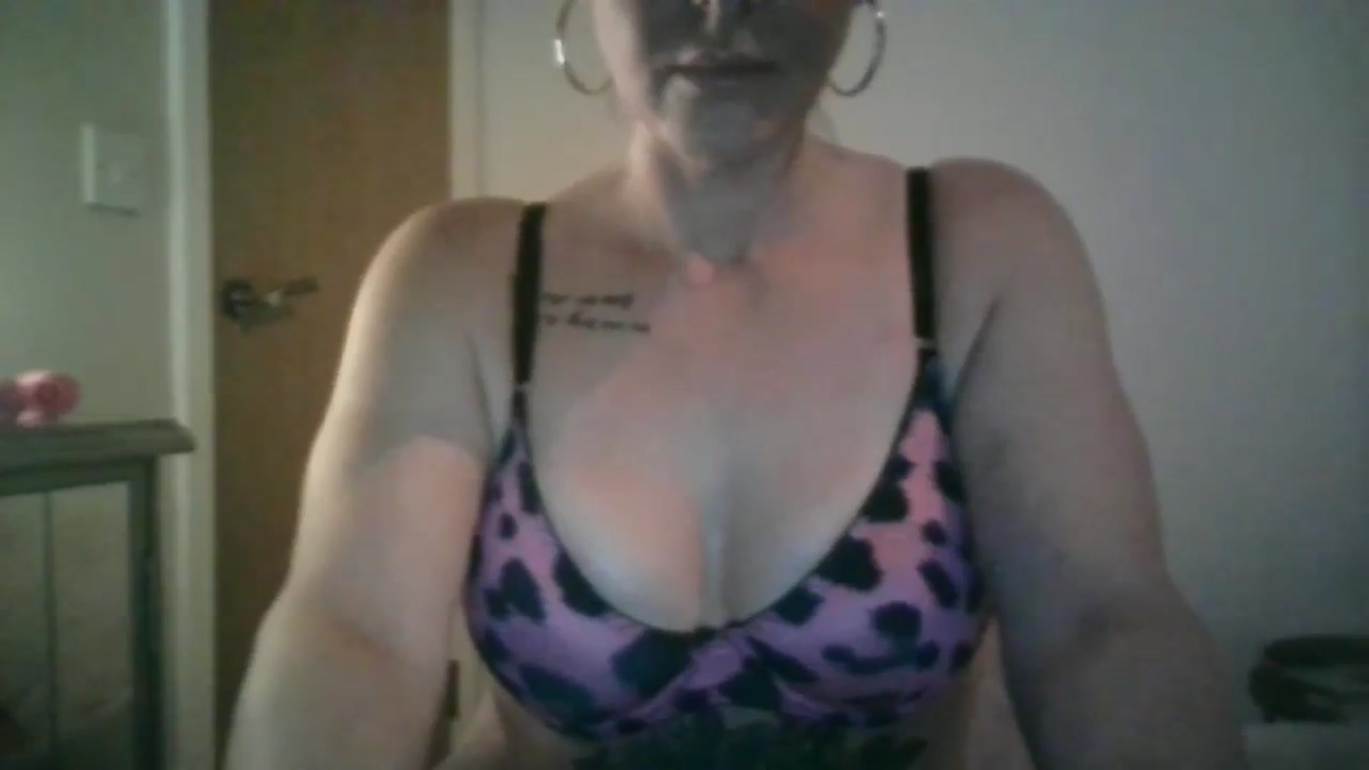 Gallery image thumbnail from GoddessBleu's myfreecams stream on, 11/22/2024, 11:39 image 2 of 20