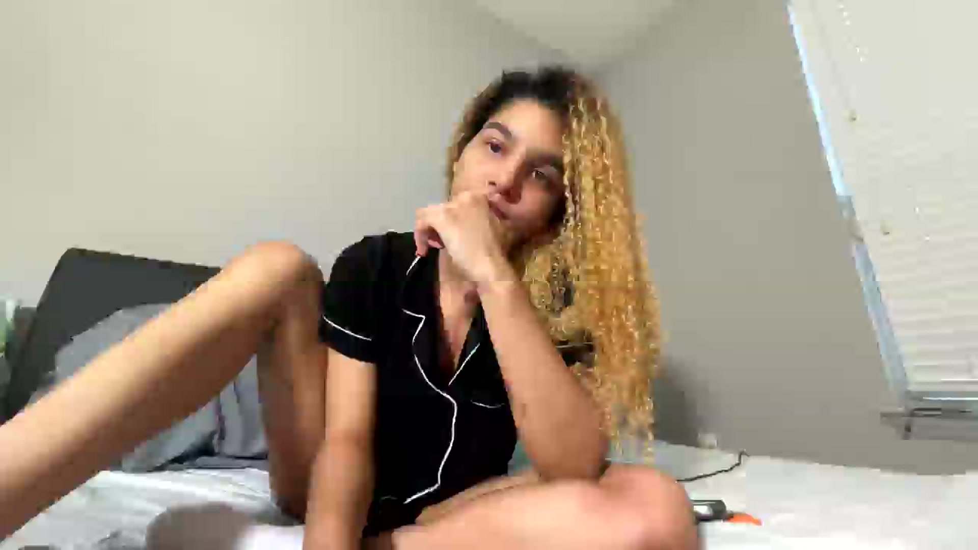 Gallery image thumbnail from GoddessElysia's myfreecams stream on, 07/17/2025, 24:20 image 1 of 20