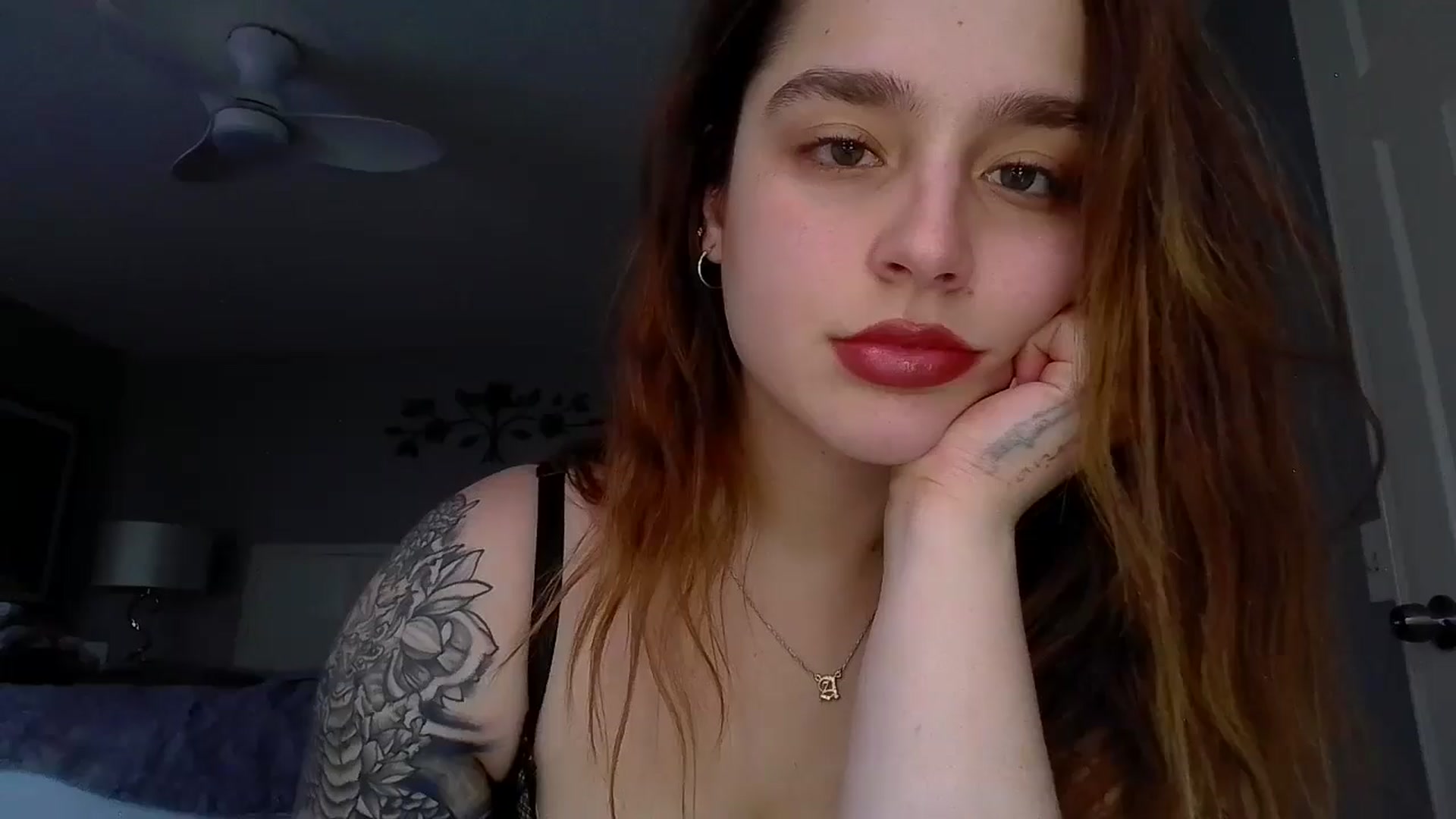 Gallery image thumbnail from GoddessGianna's myfreecams stream on, 03/04/2025, 15:59 image 8 of 20