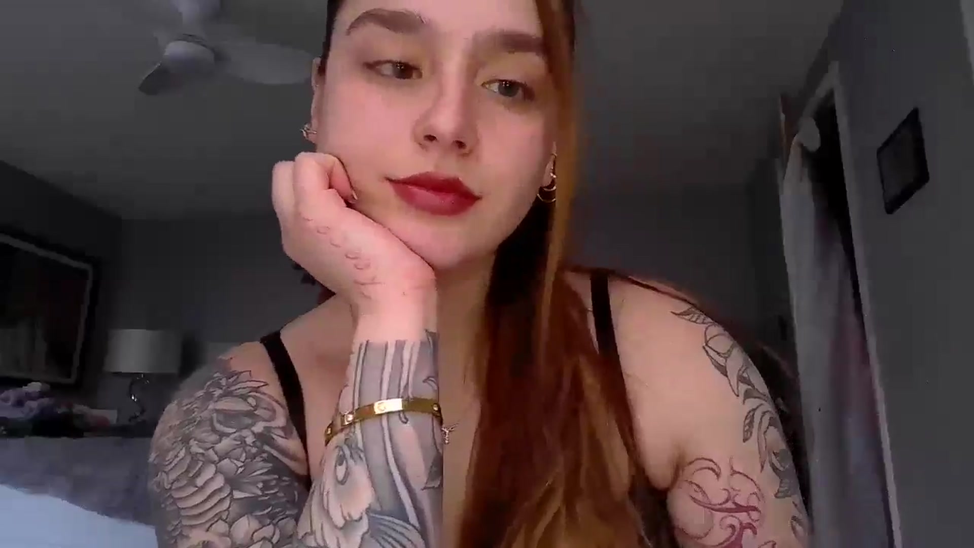 Gallery image thumbnail from GoddessGianna's myfreecams stream on, 03/04/2025, 15:59 image 3 of 20