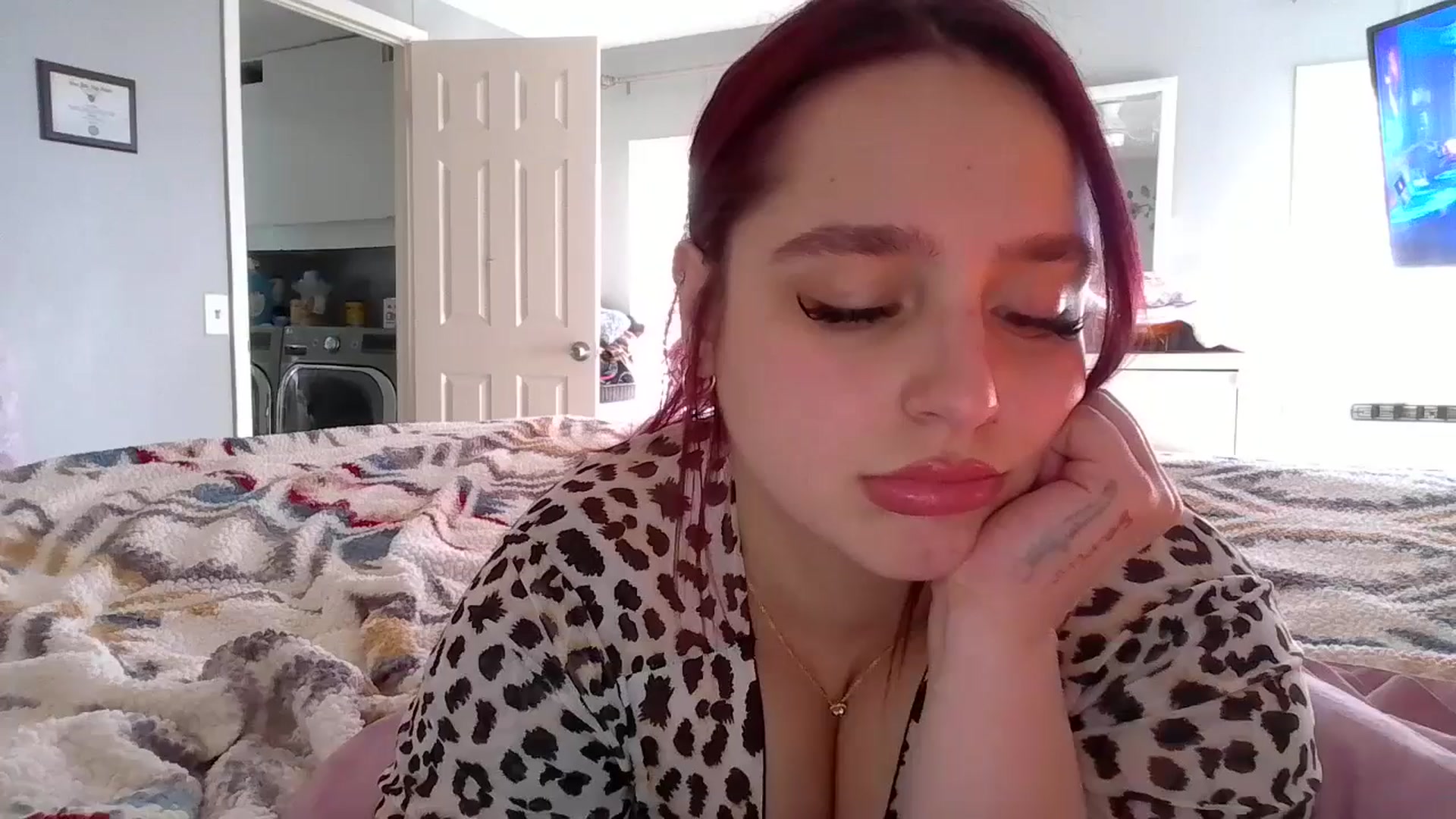 Gallery image thumbnail from GoddessGianna's myfreecams stream on, 03/31/2025, 14:51 image 16 of 20