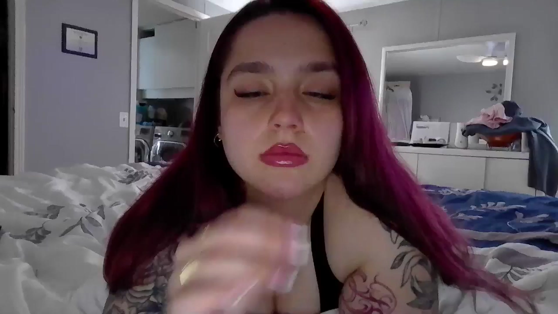 Gallery image thumbnail from GoddessGianna's myfreecams stream on, 04/10/2025, 15:59 image 17 of 20
