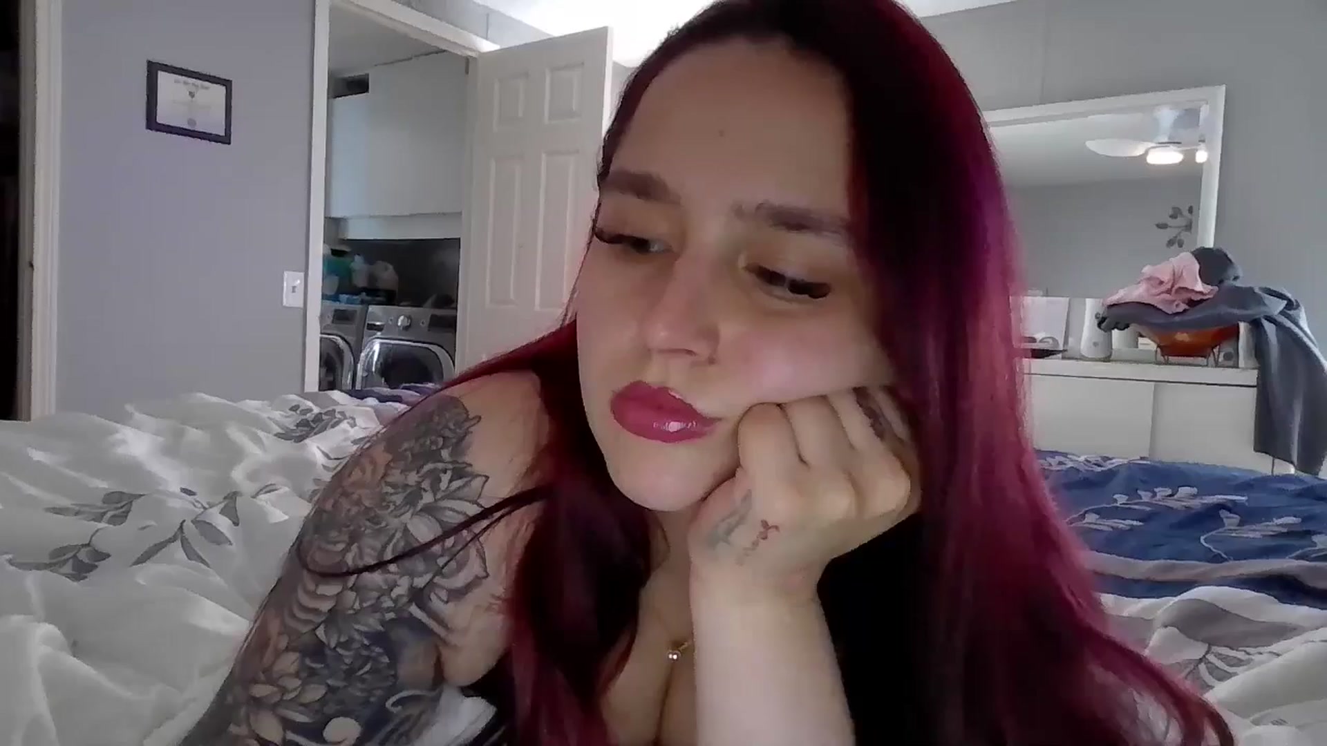 Gallery image thumbnail from GoddessGianna's myfreecams stream on, 04/10/2025, 15:59 image 4 of 20