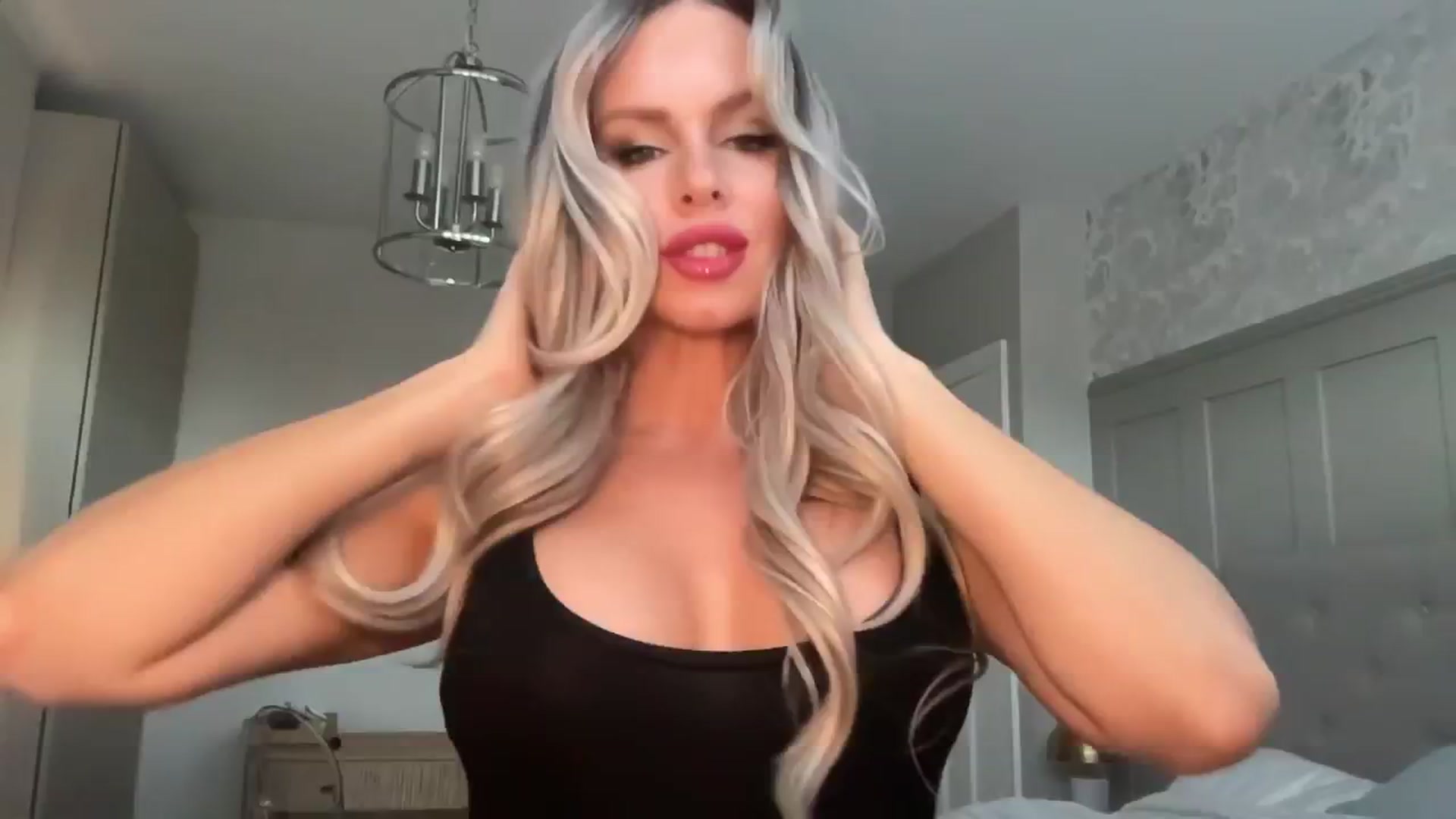 Gallery image thumbnail from GoddessHardy's myfreecams stream on, 11/22/2024, 14:58 image 16 of 20