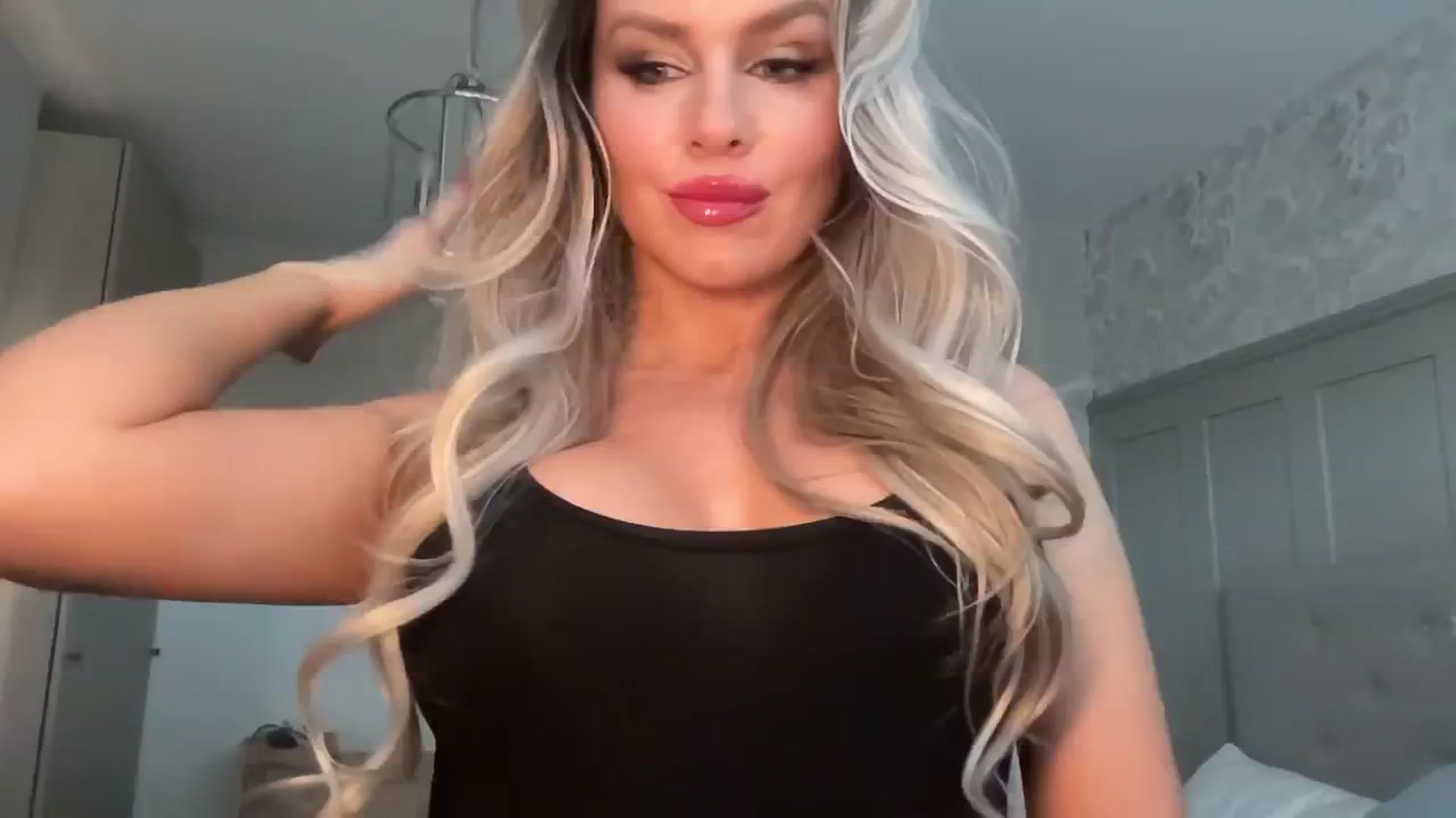 Gallery image thumbnail from GoddessHardy's myfreecams stream on, 11/22/2024, 14:58 image 19 of 20