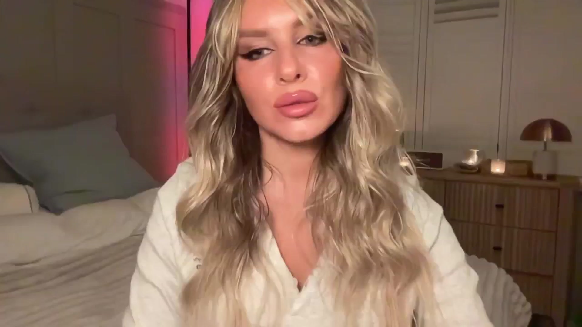 Gallery image thumbnail from GoddessHardy's myfreecams stream on, 11/27/2024, 18:31 image 20 of 20