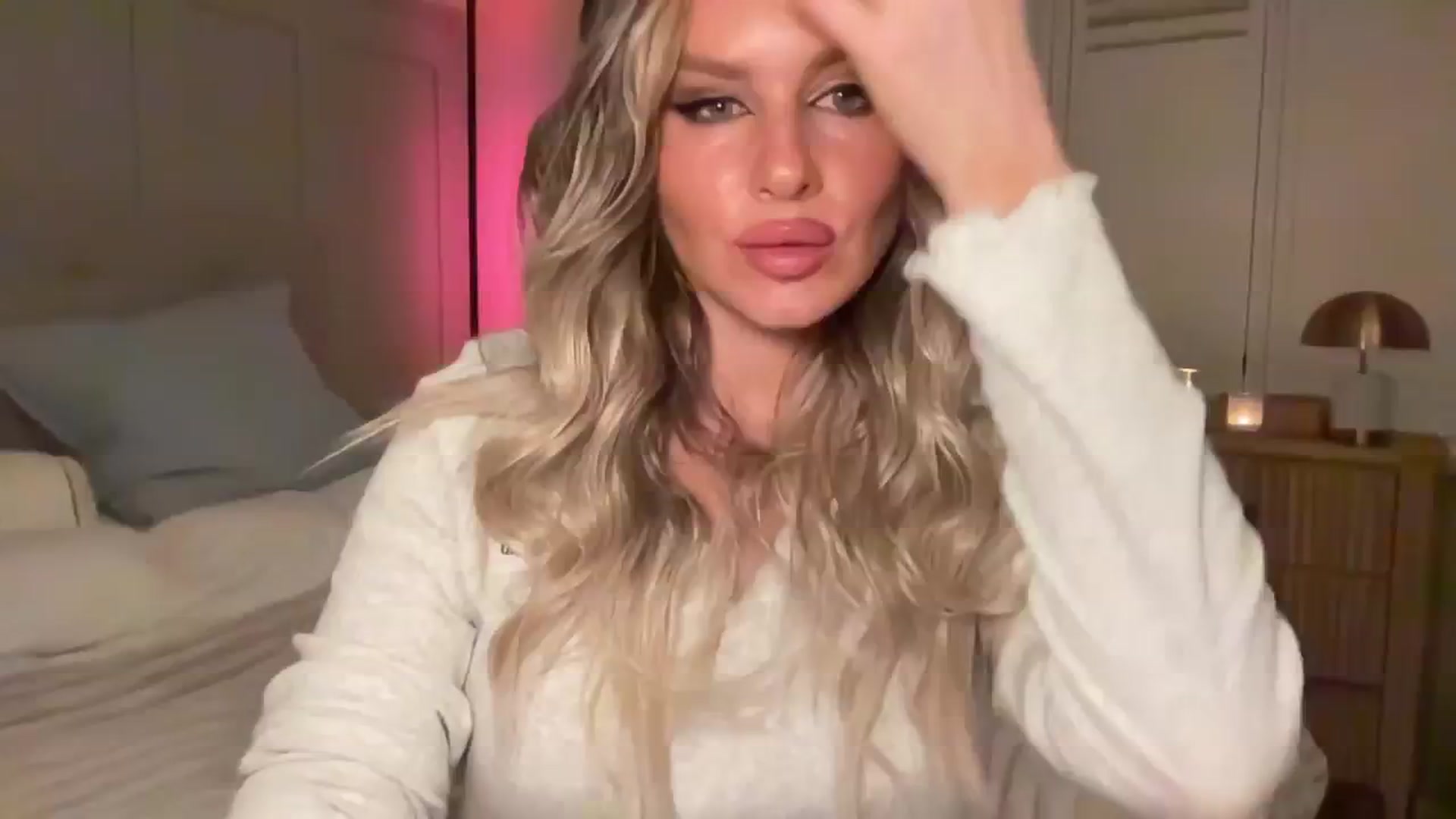 Gallery image thumbnail from GoddessHardy's myfreecams stream on, 11/27/2024, 18:31 image 6 of 20