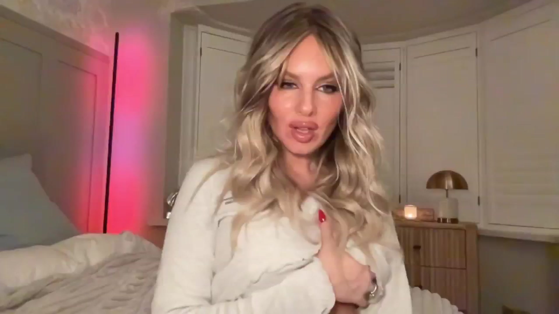 Gallery image thumbnail from GoddessHardy's myfreecams stream on, 11/27/2024, 20:23 image 14 of 20