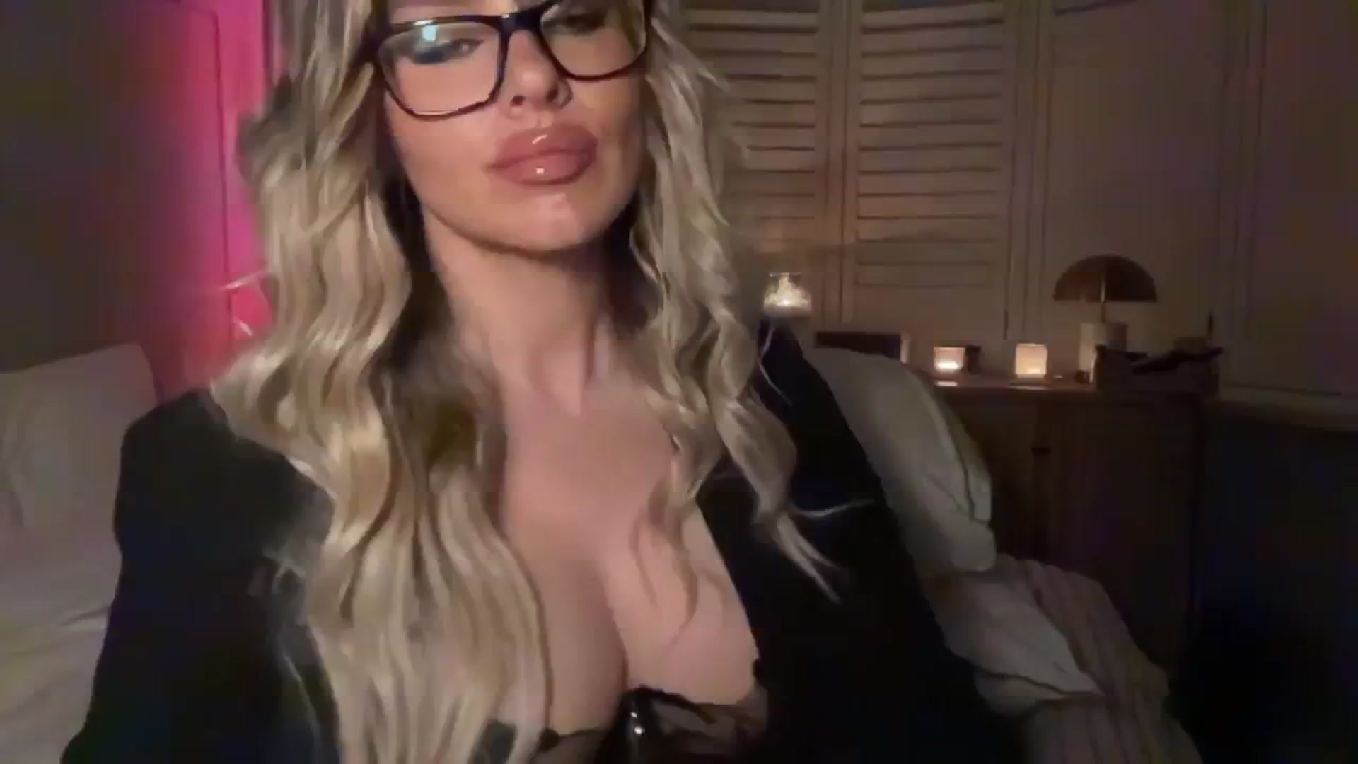 Gallery image thumbnail from GoddessHardy's myfreecams stream on, 12/04/2024, 24:00 image 3 of 20
