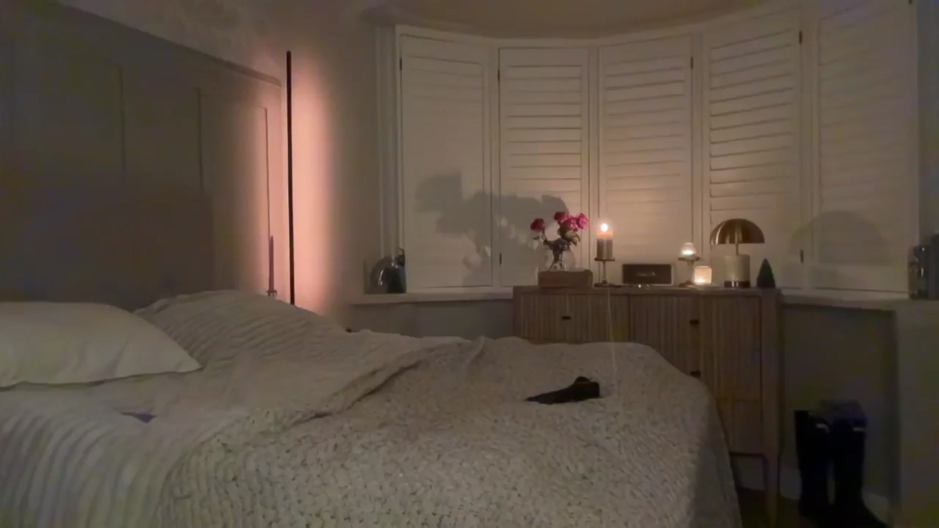 Gallery image thumbnail from GoddessHardy's myfreecams stream on, 12/22/2024, 22:23 image 13 of 20