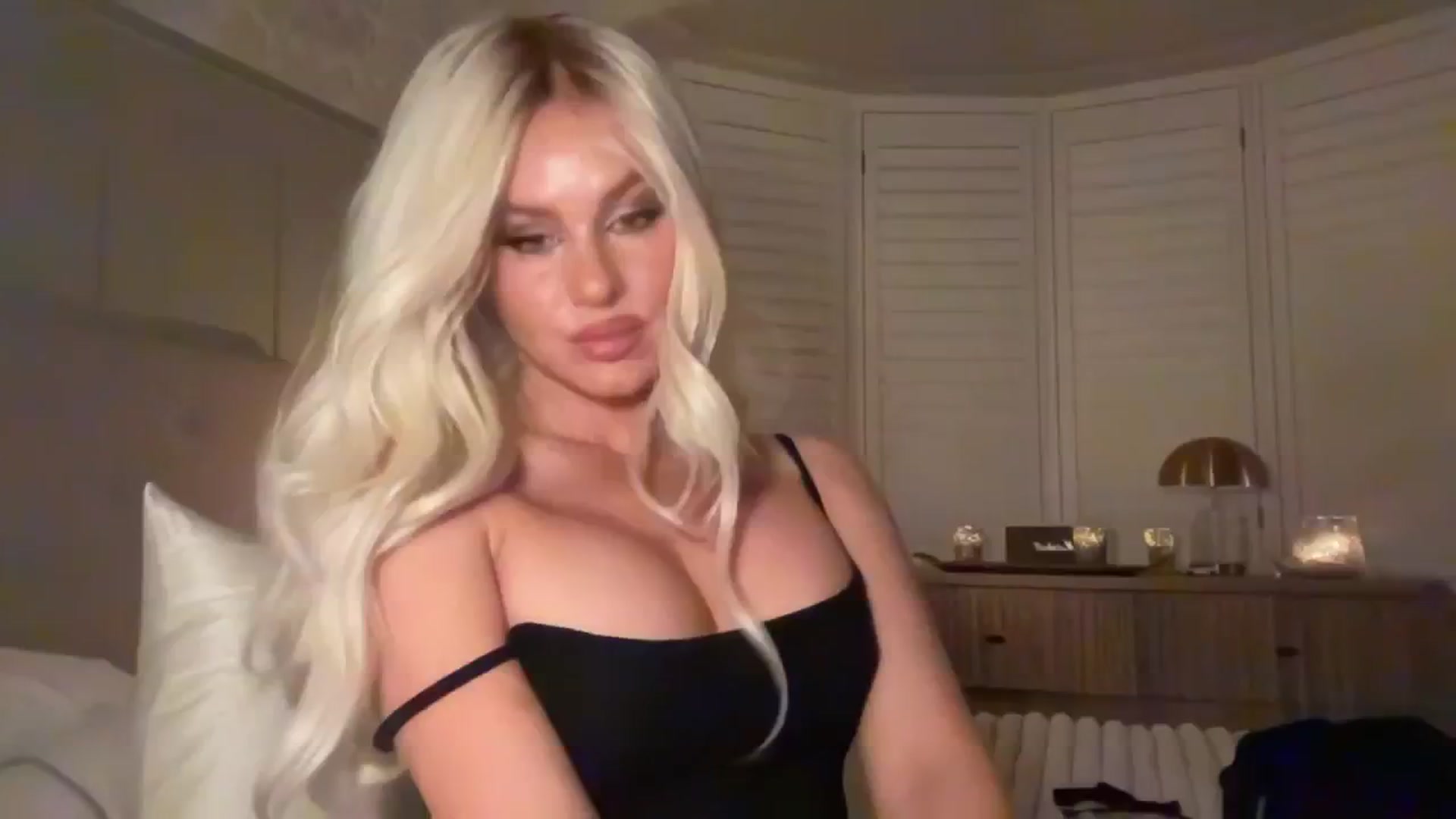 Gallery image thumbnail from GoddessHardy's myfreecams stream on, 02/02/2025, 24:22 image 14 of 20