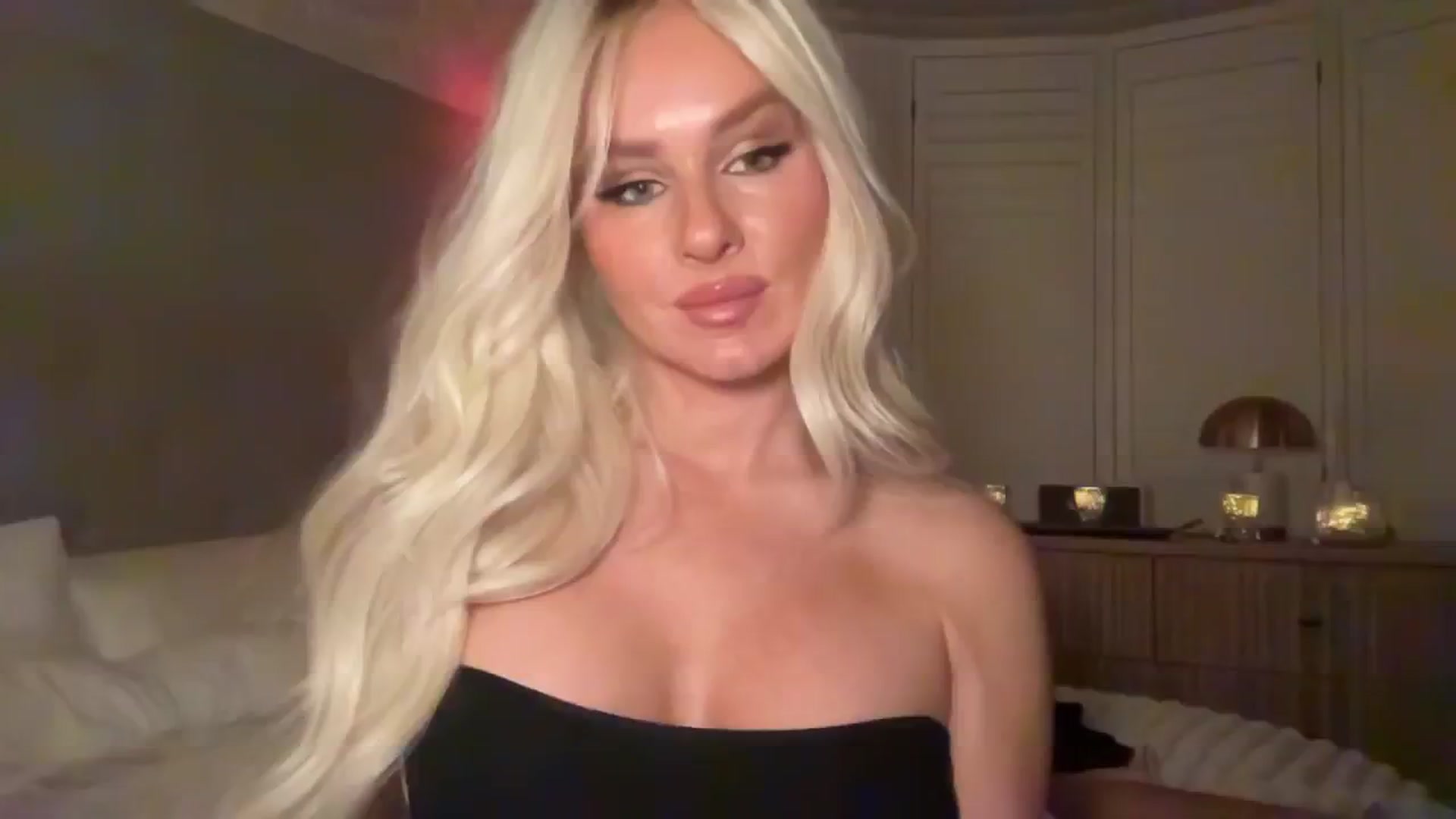 Gallery image thumbnail from GoddessHardy's myfreecams stream on, 02/02/2025, 22:55 image 12 of 20