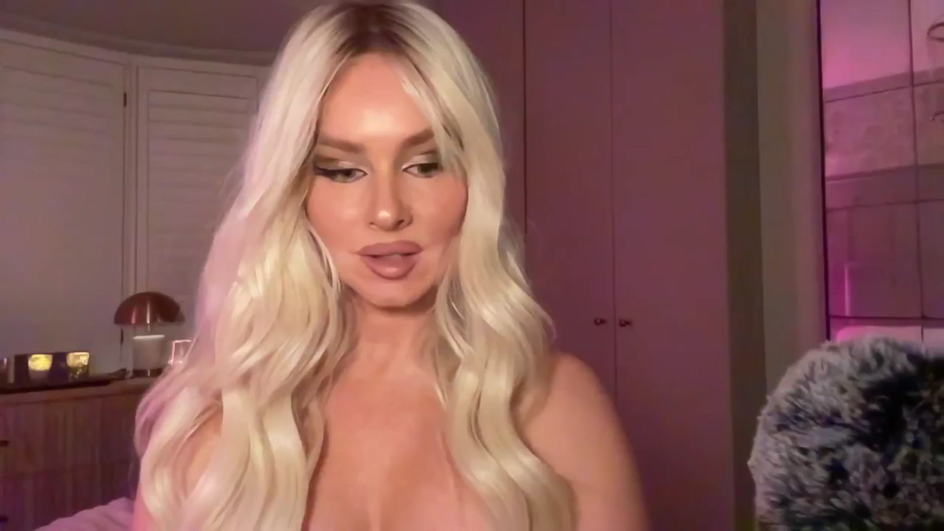 Gallery image thumbnail from GoddessHardy's myfreecams stream on, 02/13/2025, 22:39 image 4 of 20