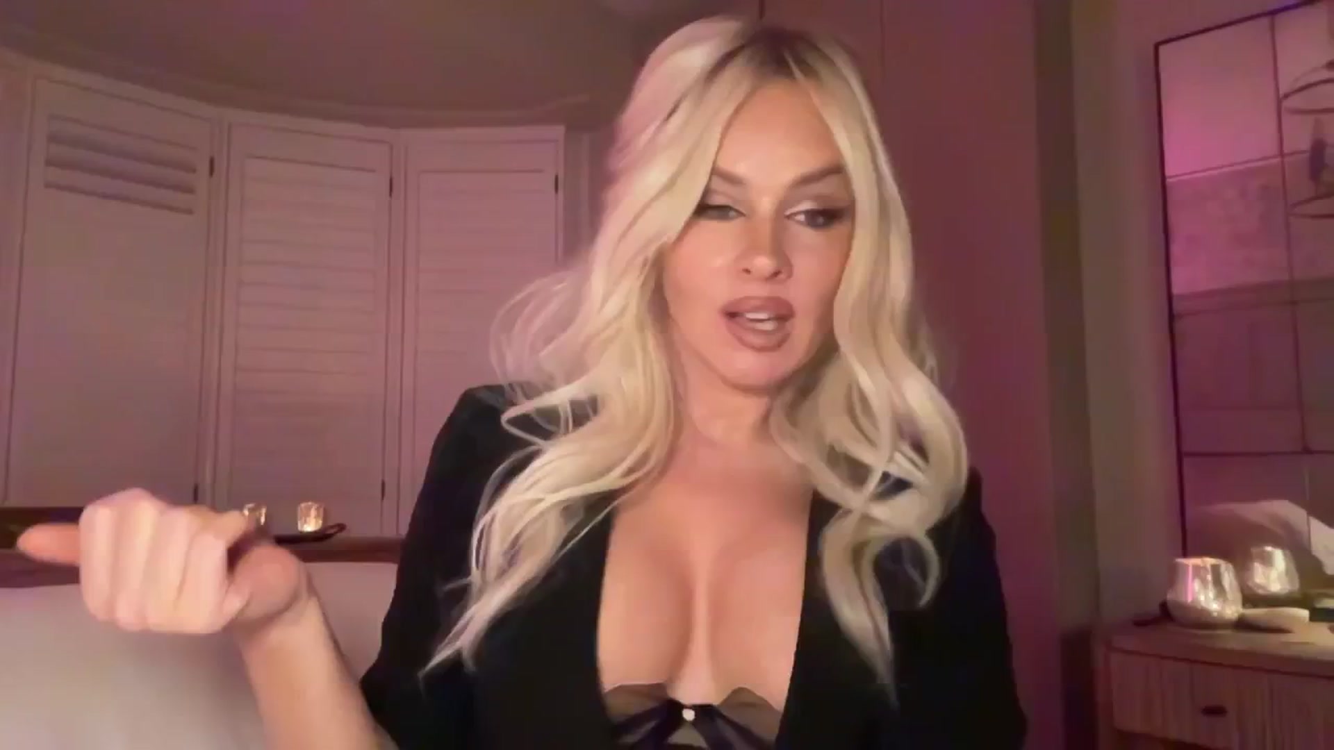 Gallery image thumbnail from GoddessHardy's myfreecams stream on, 04/01/2025, 23:42 image 4 of 20