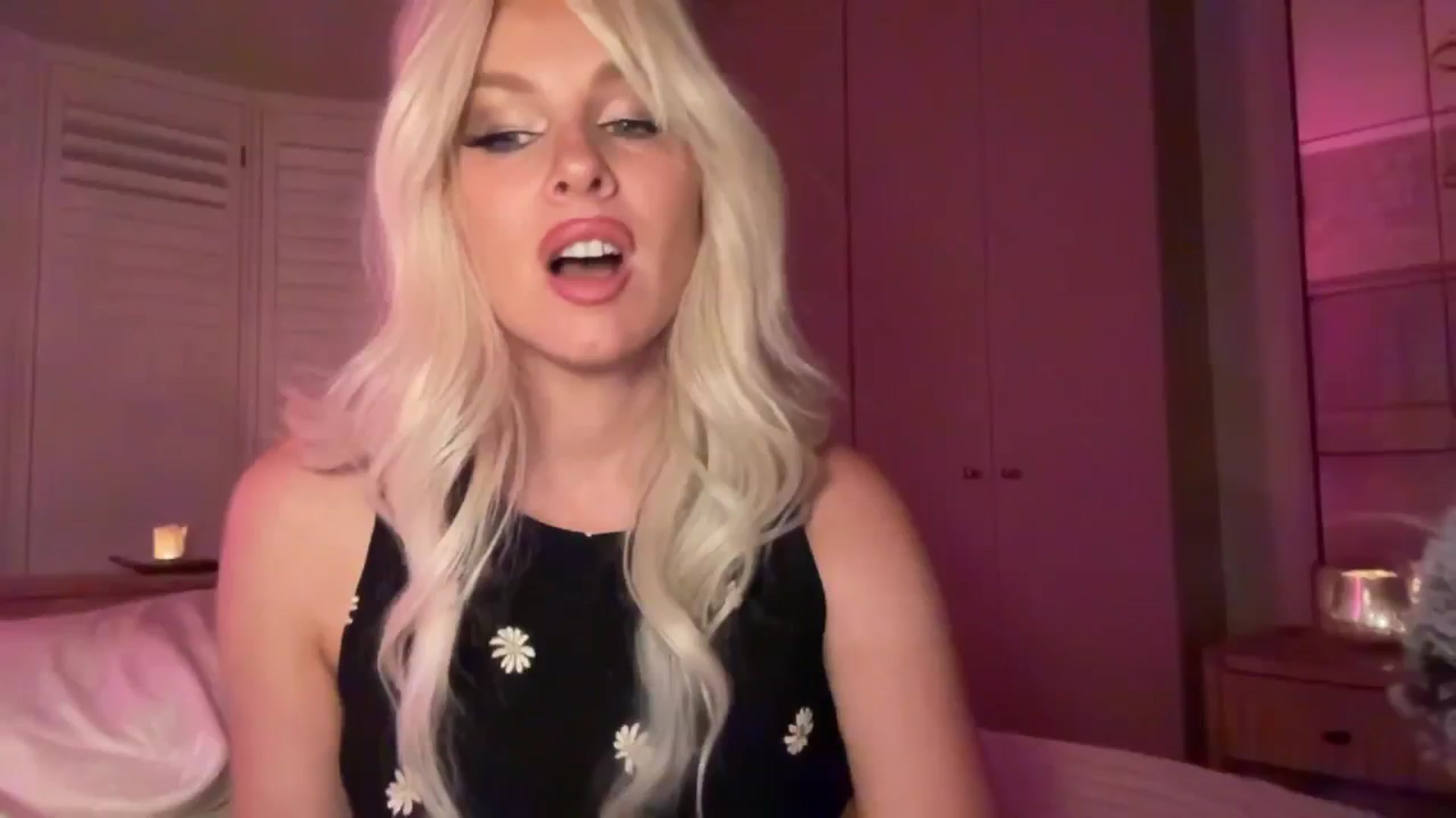Gallery image thumbnail from GoddessHardy's myfreecams stream on, 04/15/2025, 21:56 image 5 of 20