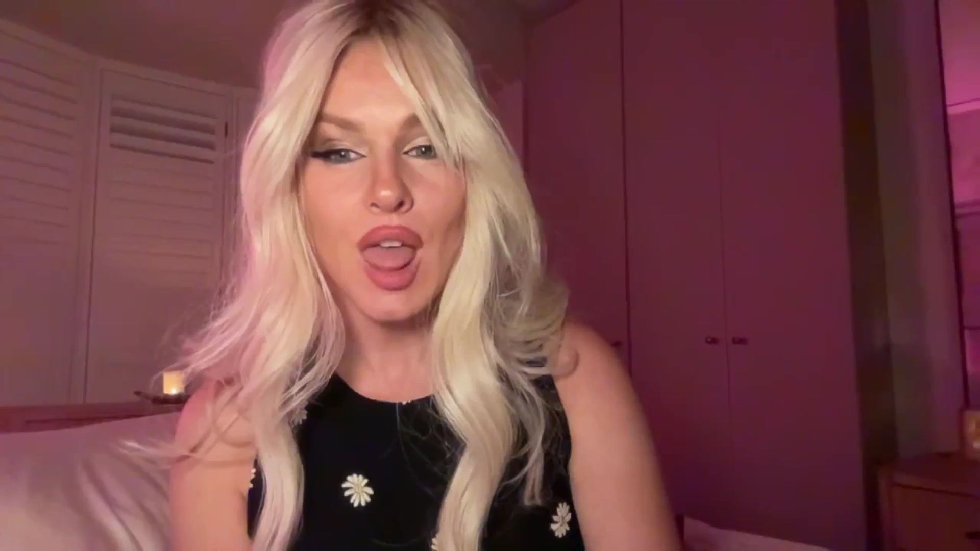 Gallery image thumbnail from GoddessHardy's myfreecams stream on, 04/15/2025, 21:56 image 16 of 20
