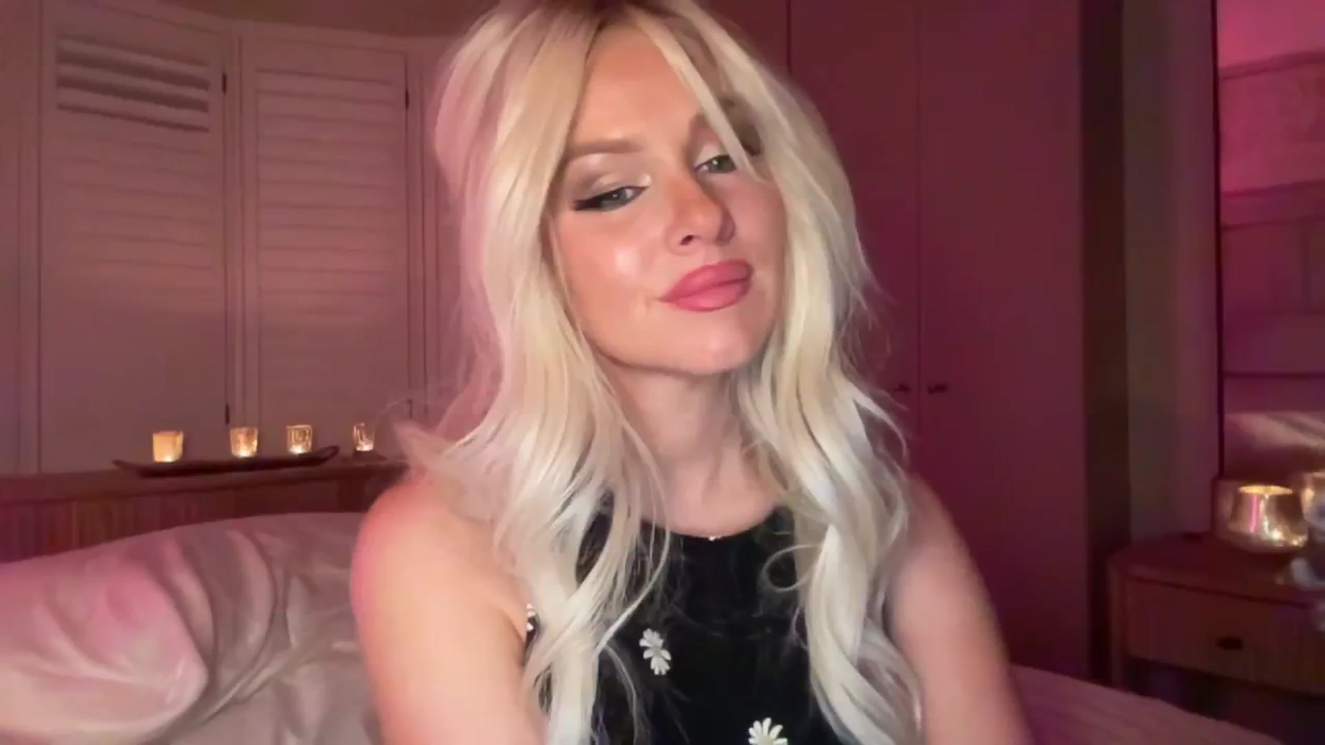 Gallery image thumbnail from GoddessHardy's myfreecams stream on, 04/15/2025, 21:56 image 9 of 20