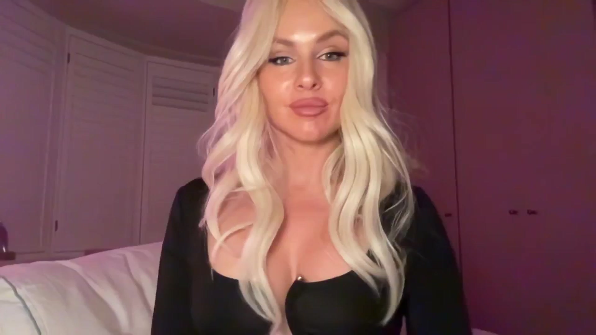 Gallery image thumbnail from GoddessHardy's myfreecams stream on, 04/19/2025, 01:54 image 4 of 20