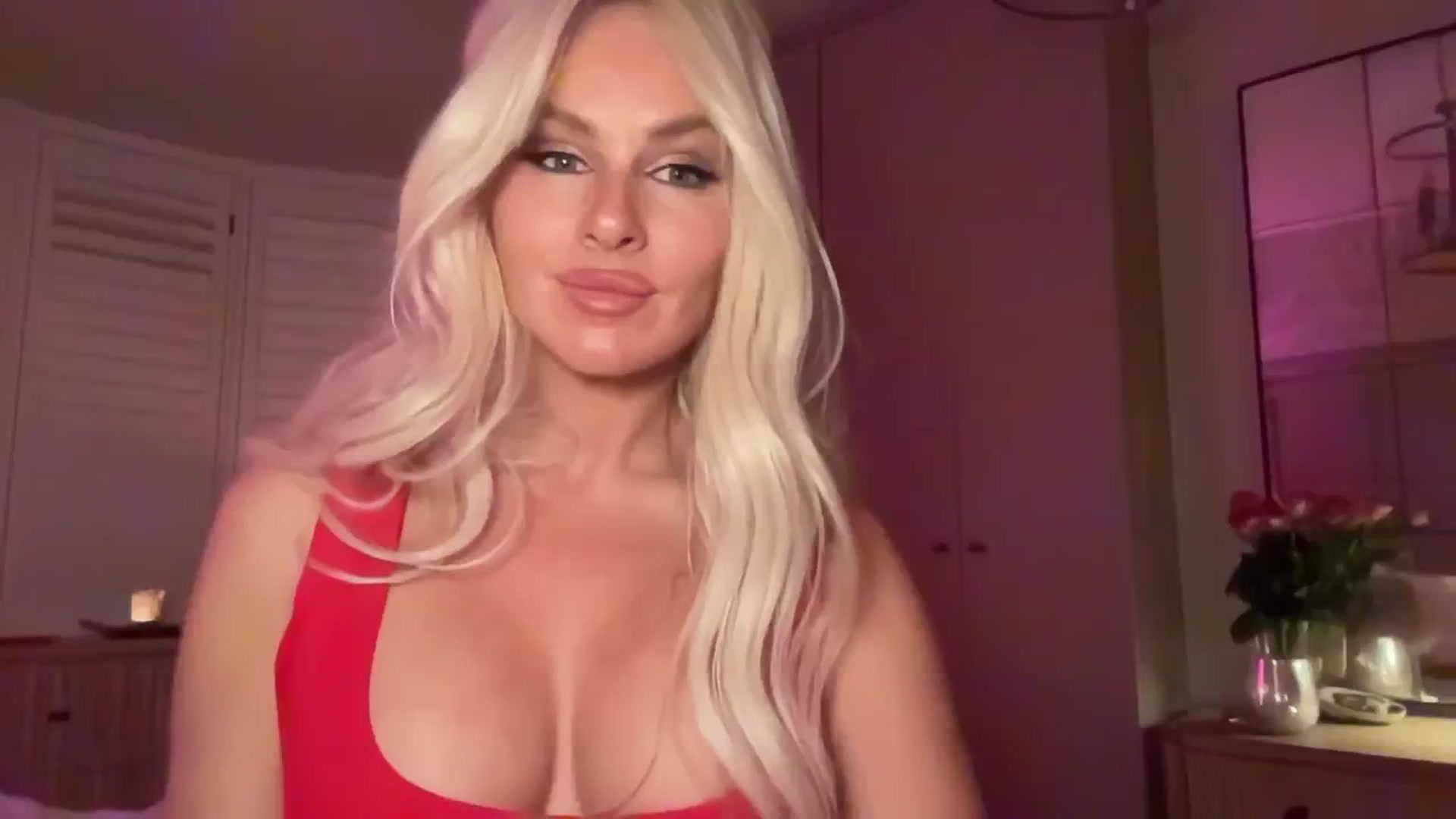 Gallery image thumbnail from GoddessHardy's myfreecams stream on, 04/20/2025, 24:27 image 15 of 20